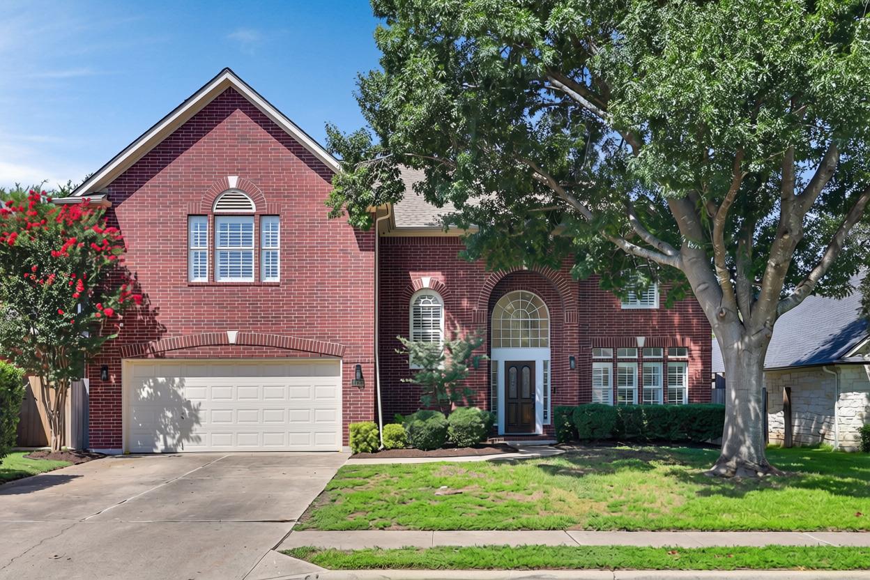 Listing photo 1 of 15128  Thatcher Dr