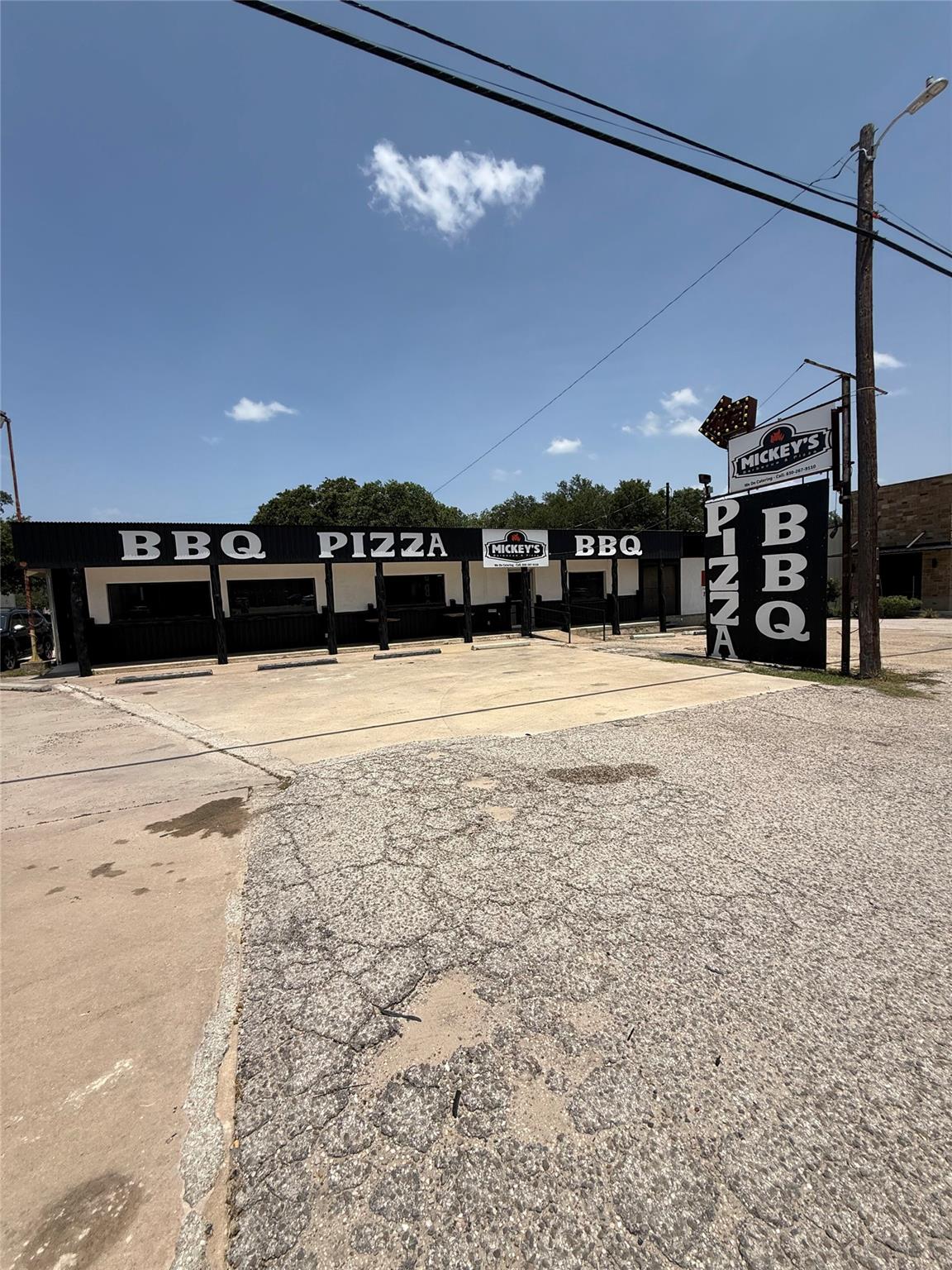 Listing photo 1 of 211 S US Highway 281 None