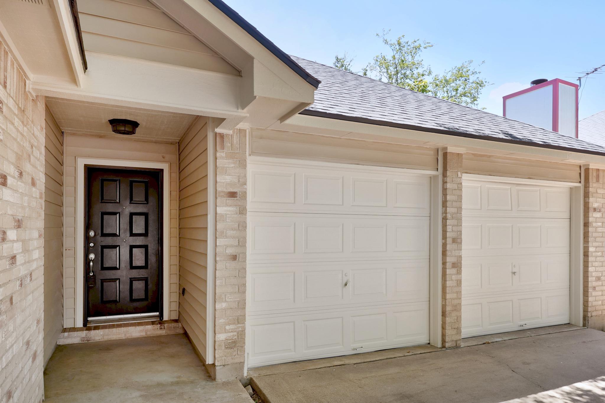 Listing photo 1 of 1511  Lantana Dr