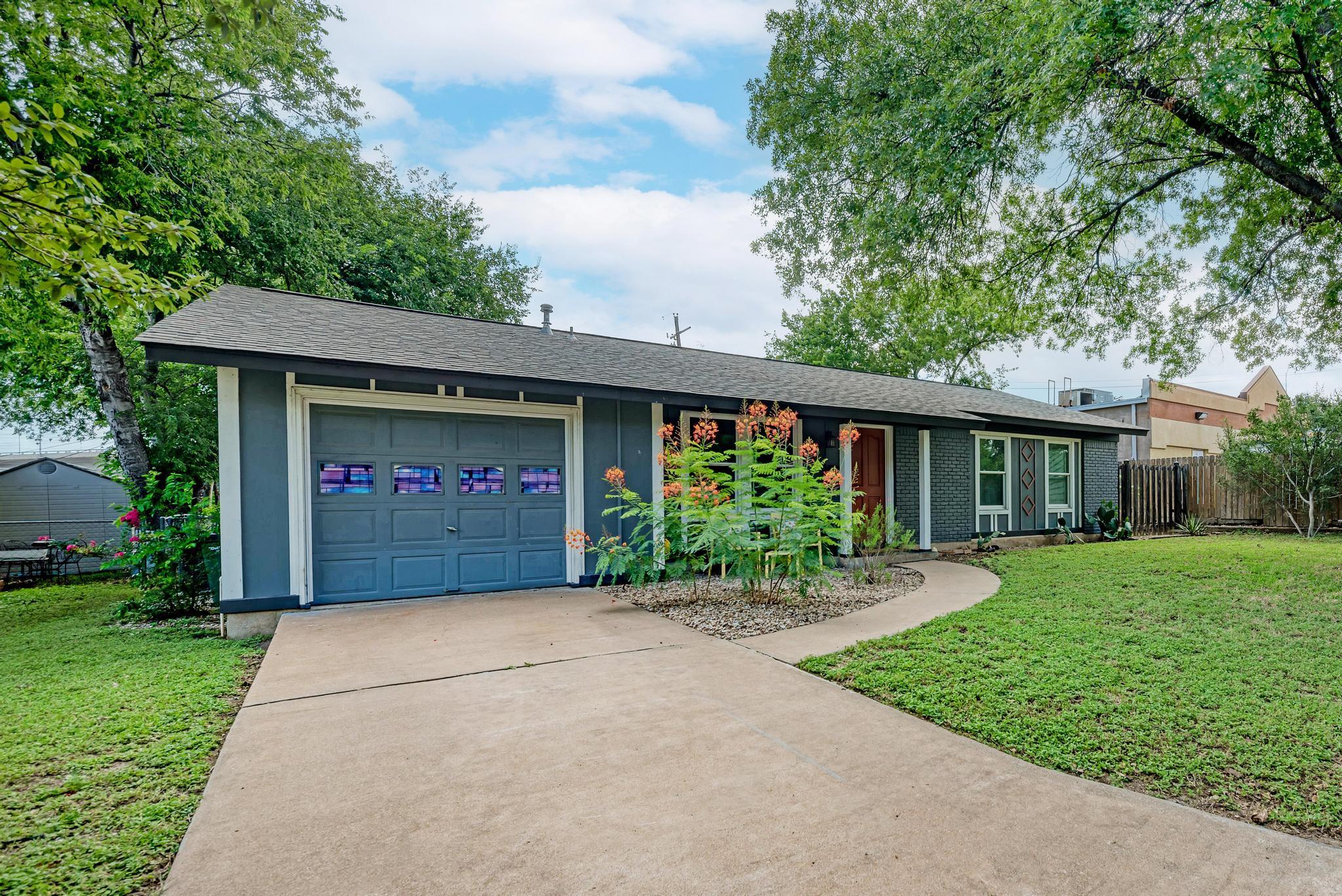 Listing photo of 1500  Fairfield Dr