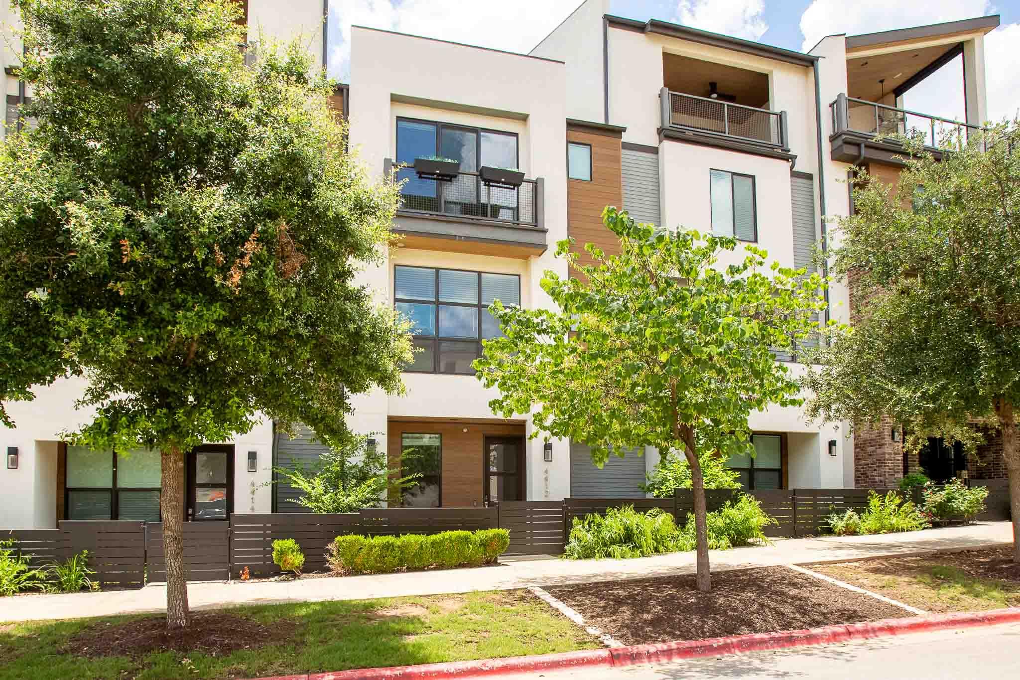 Listing photo 1 of 4412  Authentic Dr  #206