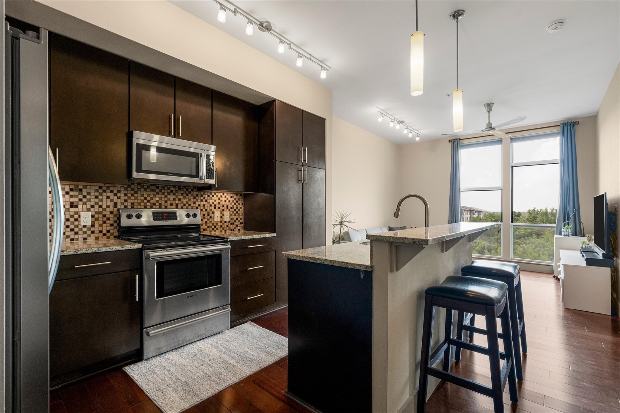 Listing photo 1 of 1320  Robert Browning St  #408