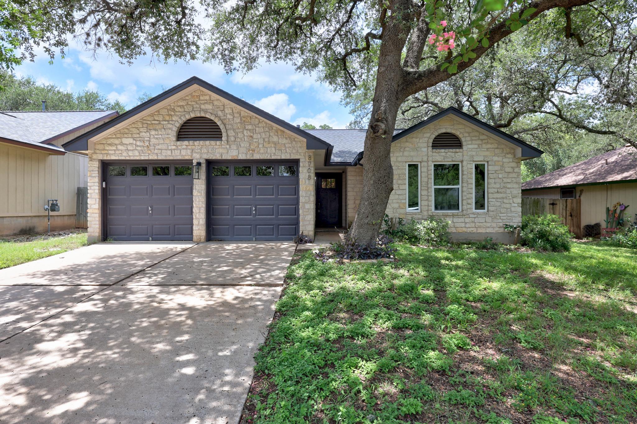 Listing photo 1 of 8708  Huebinger Pass