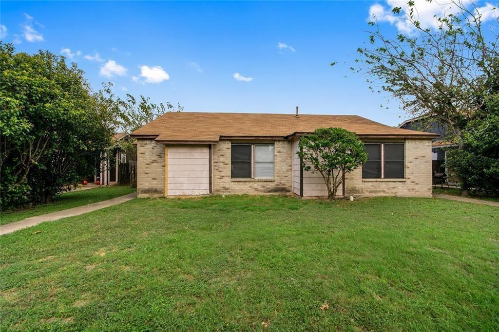 Listing photo 1 of 1200  Orchard Park Cir