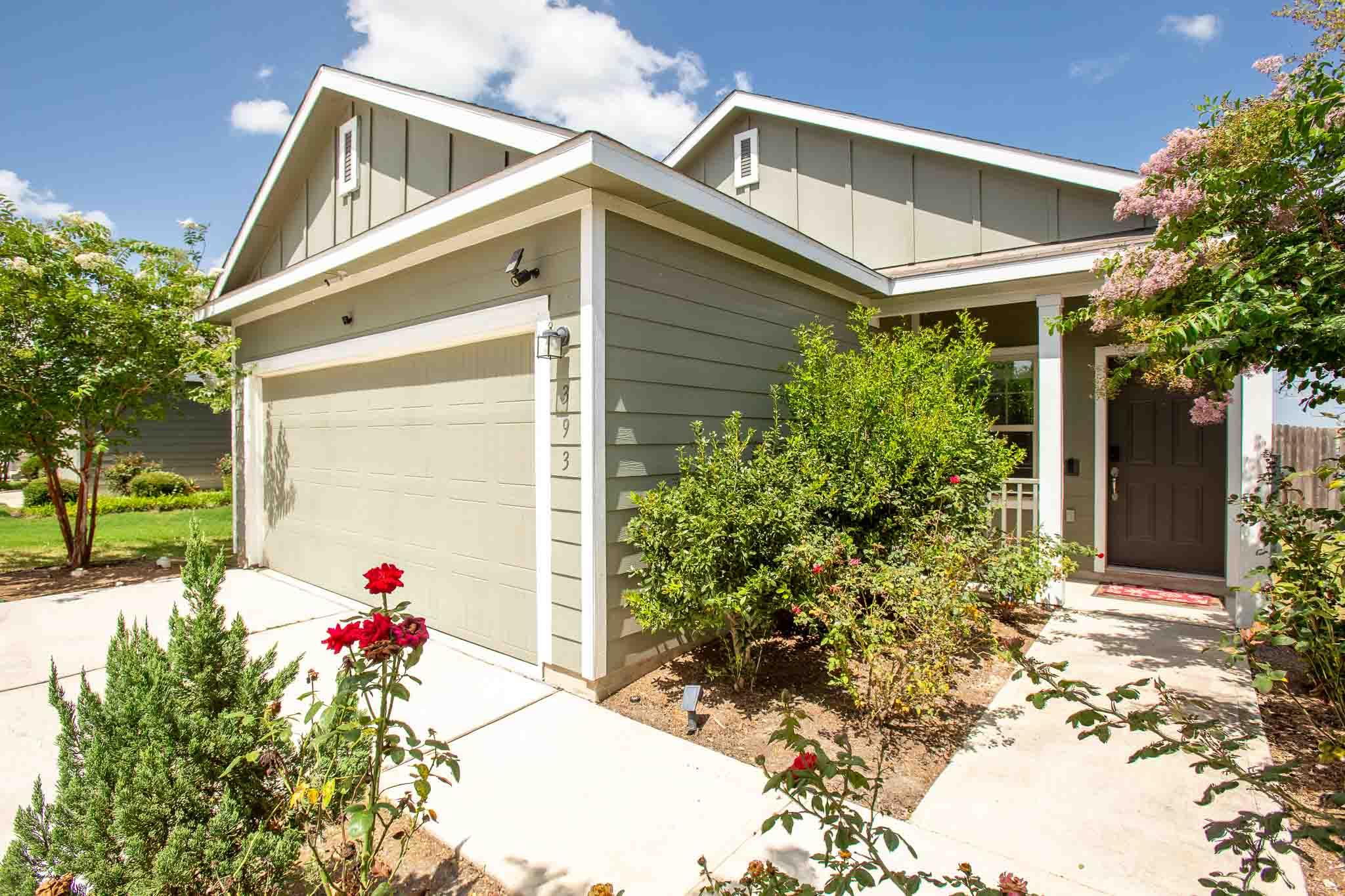 Listing photo 1 of 393  Moon Stone Trl