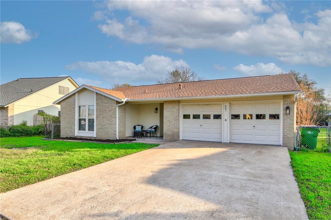 Listing photo 1 of 407  Buckboard Blvd