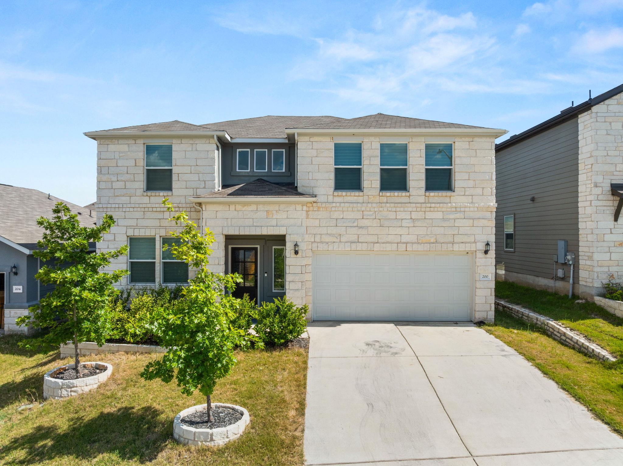 Listing photo 1 of 200  Caisson Trl