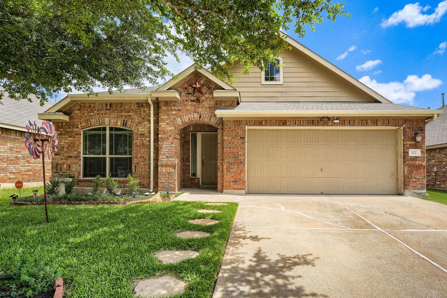 Listing photo 1 of 122  Sandstone Trl
