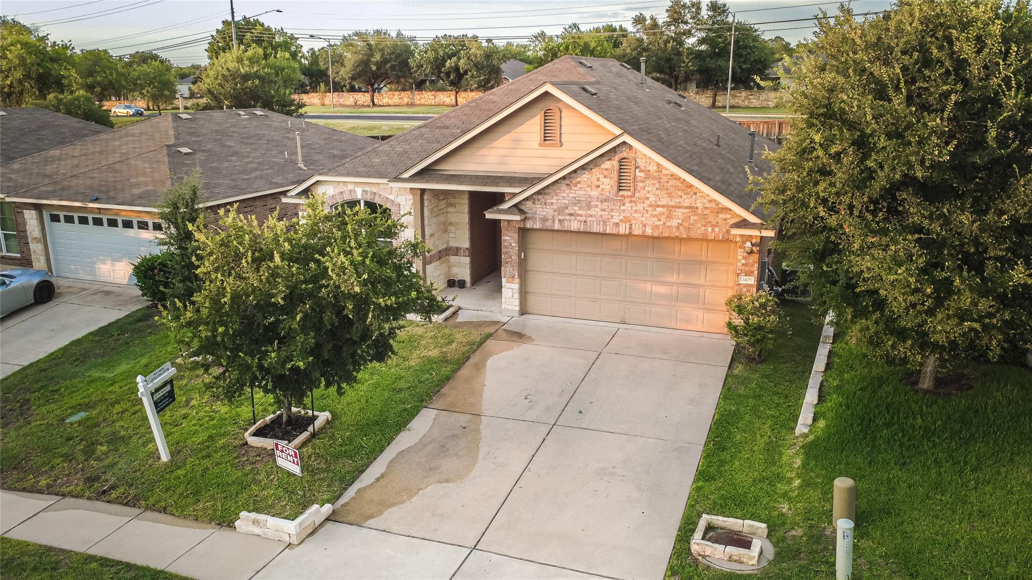 A charming single-story residence boasts a combin