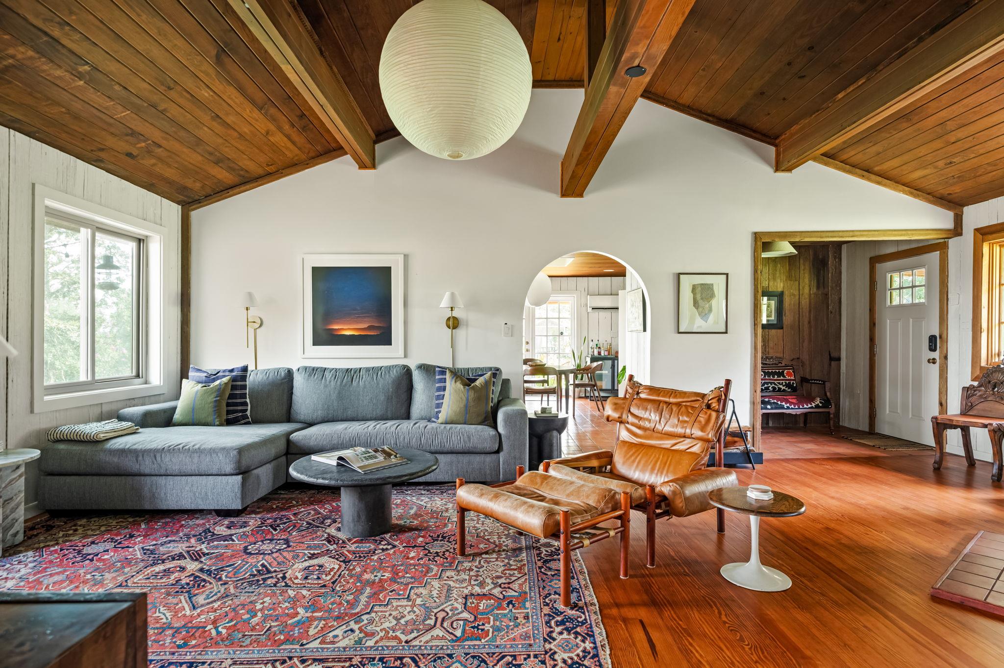 Listing photo 1 of 317  Walnut Creek Rd