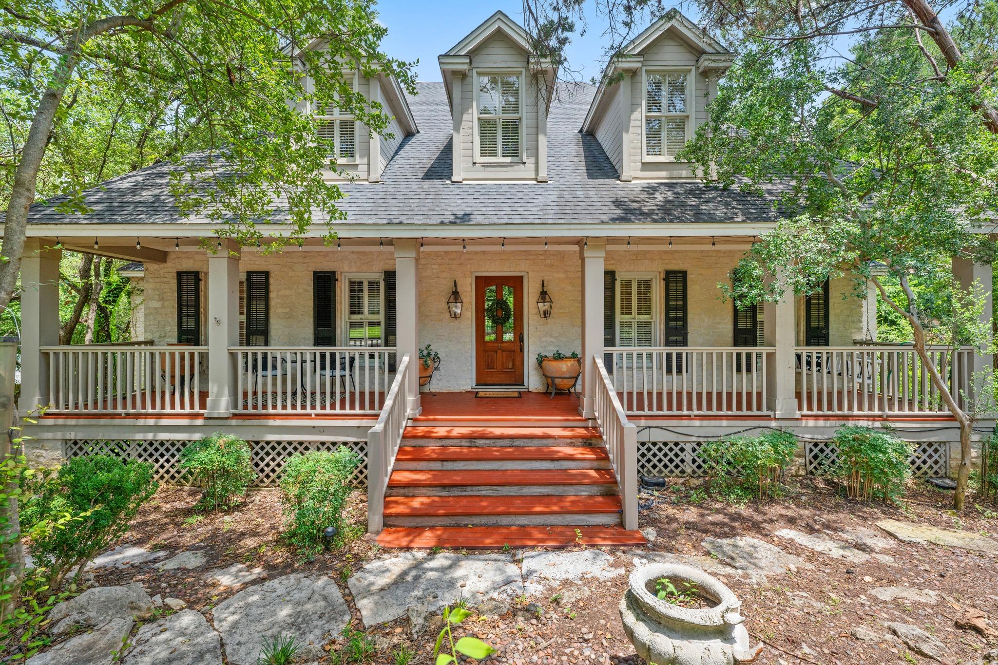 Listing photo 1 of 1201  Silver Hill Dr