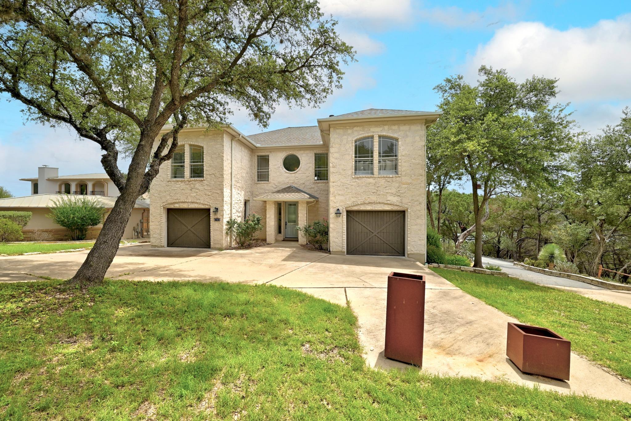 Listing photo 1 of 17902  Crystal Cv