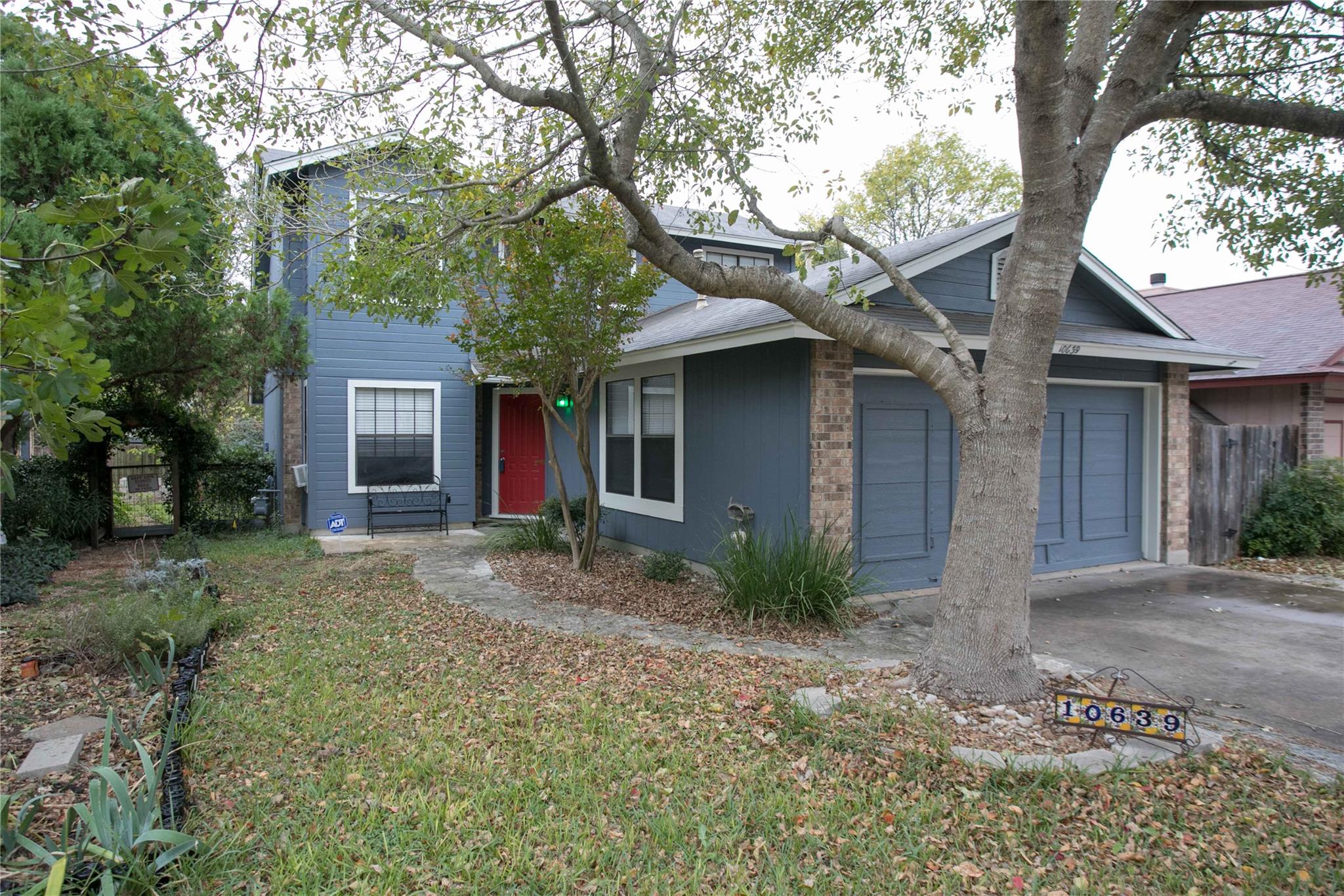 Listing photo 1 of 10639  Carovilli Dr