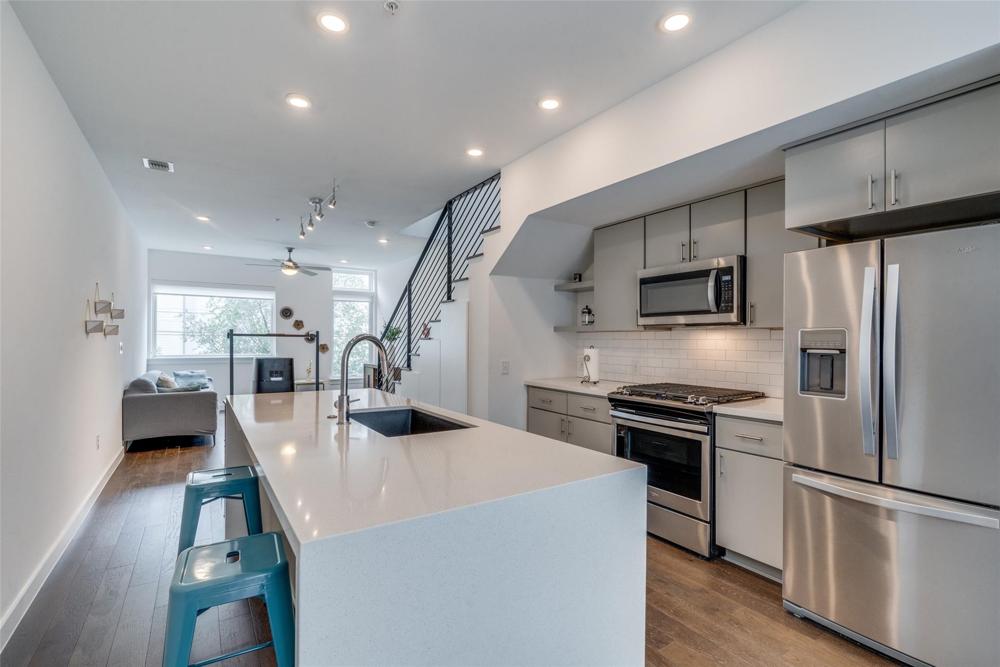 Listing photo 1 of 2002 E 7th St  #217