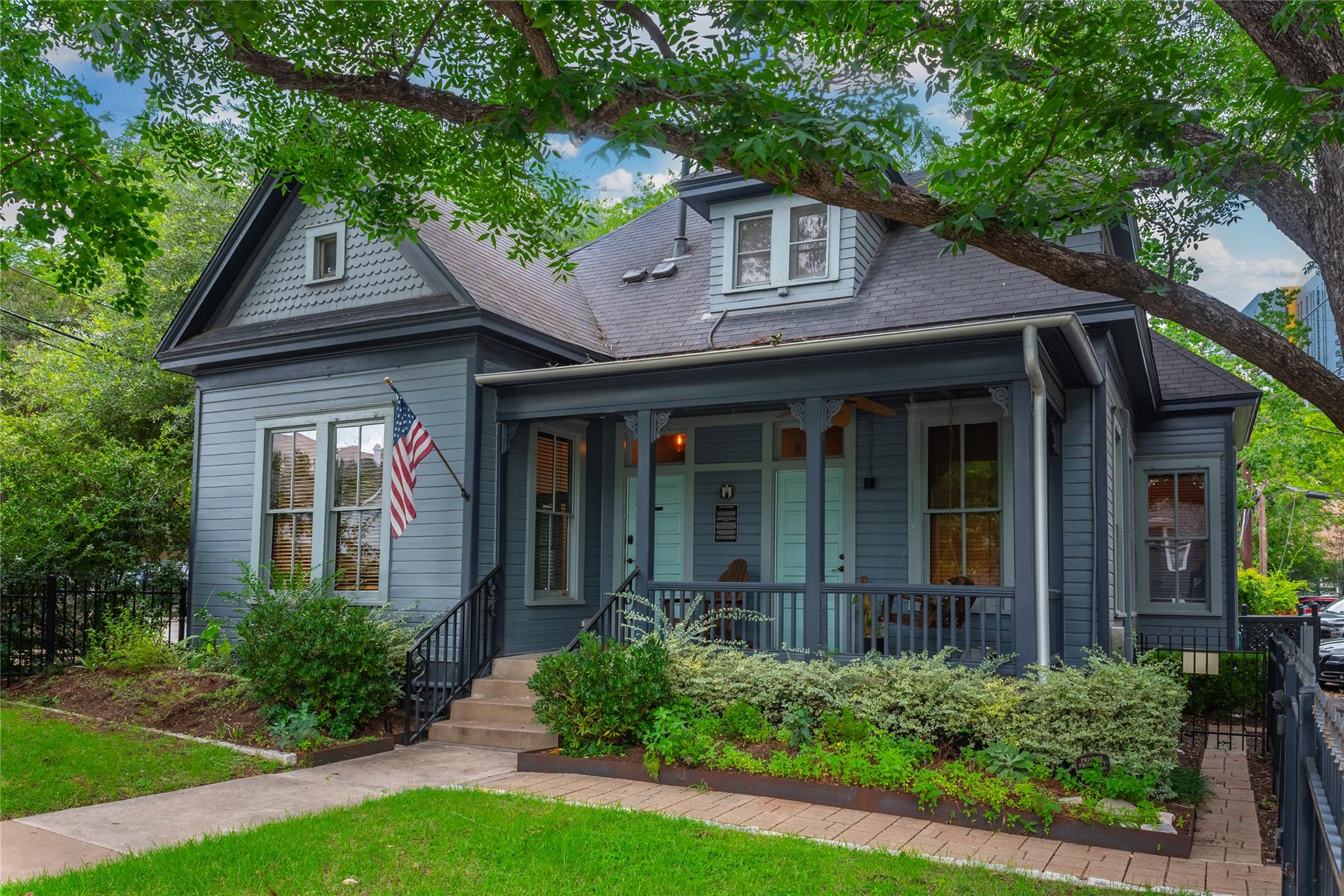 A charming Craftsman home with a welcoming front 