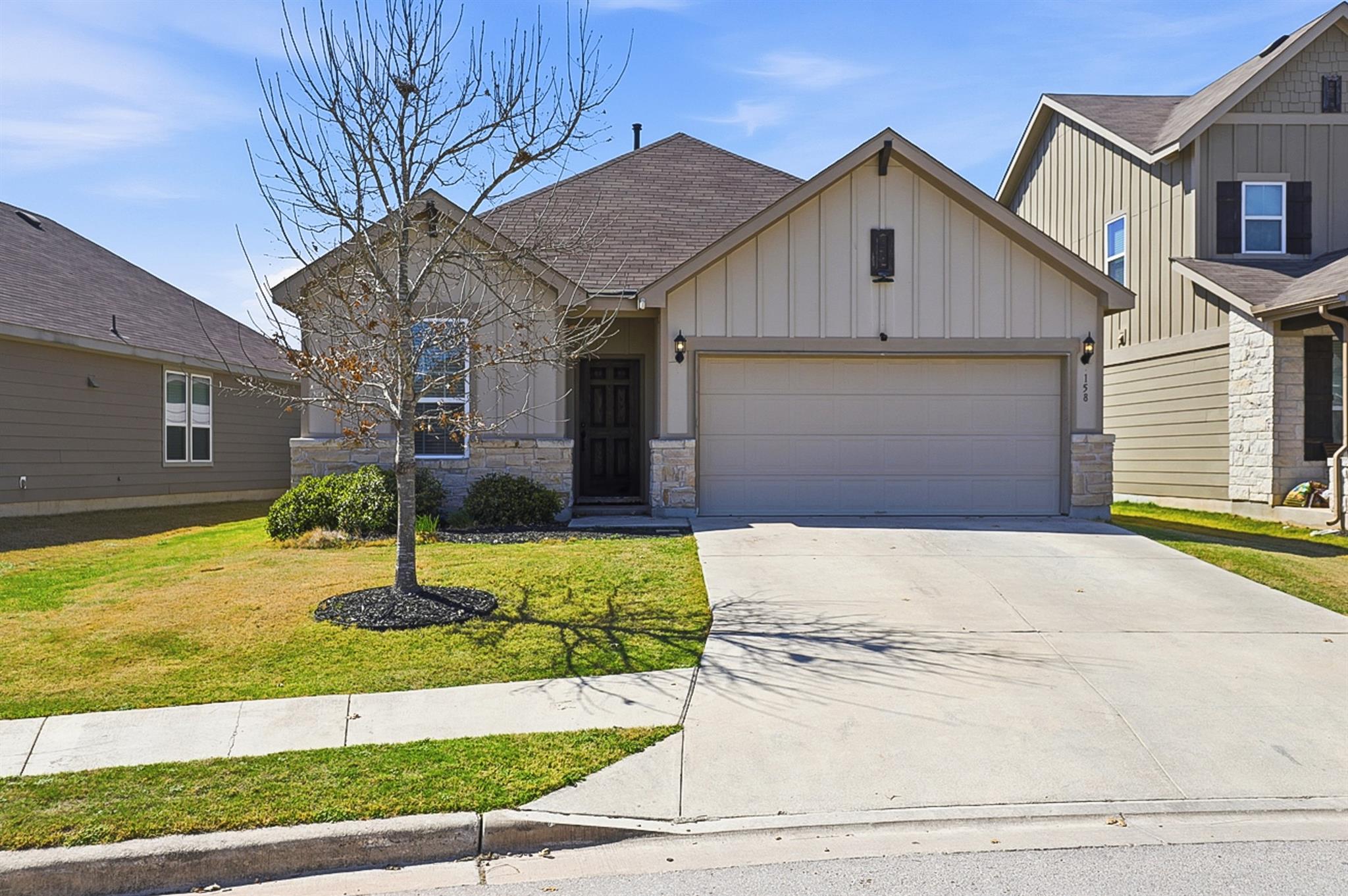 Listing photo 1 of 158  Fern Dr