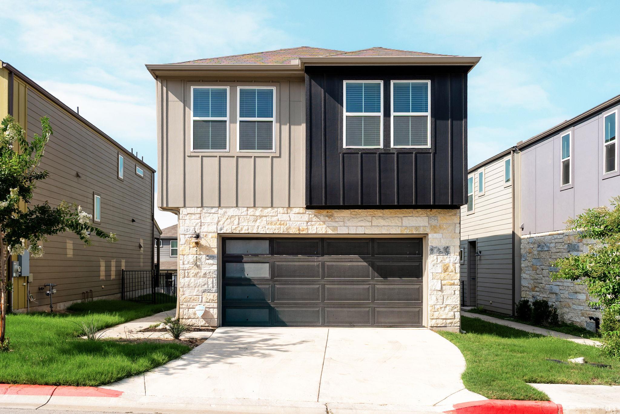 Listing photo 1 of 7114  Terrazzo Cottage Ct  #47