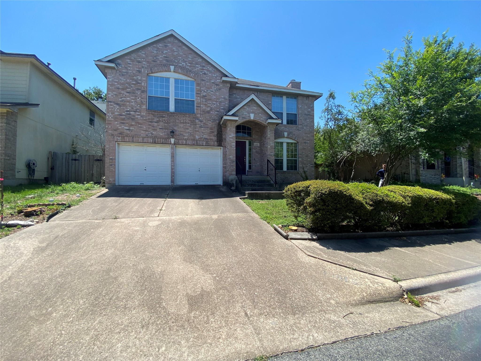 Listing photo 1 of 11915  Sky West Dr
