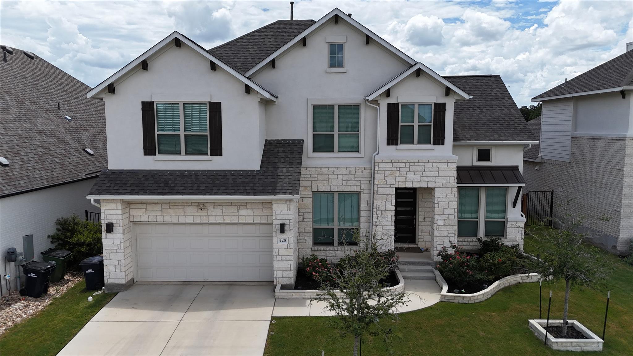 Ảnh nhà đang rao bán 1 của 228  Poole Ln