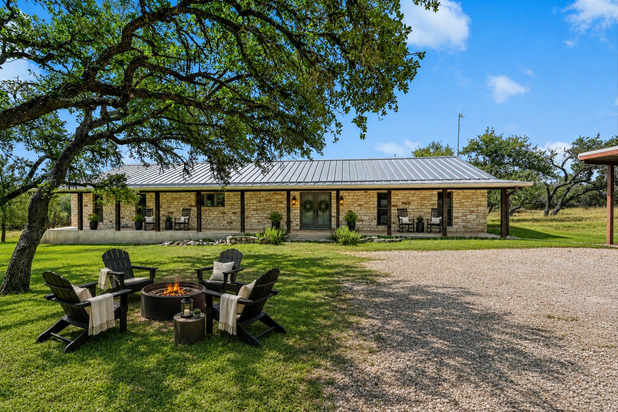 Listing photo 1 of 104  SENDERO ARBOLADO None
