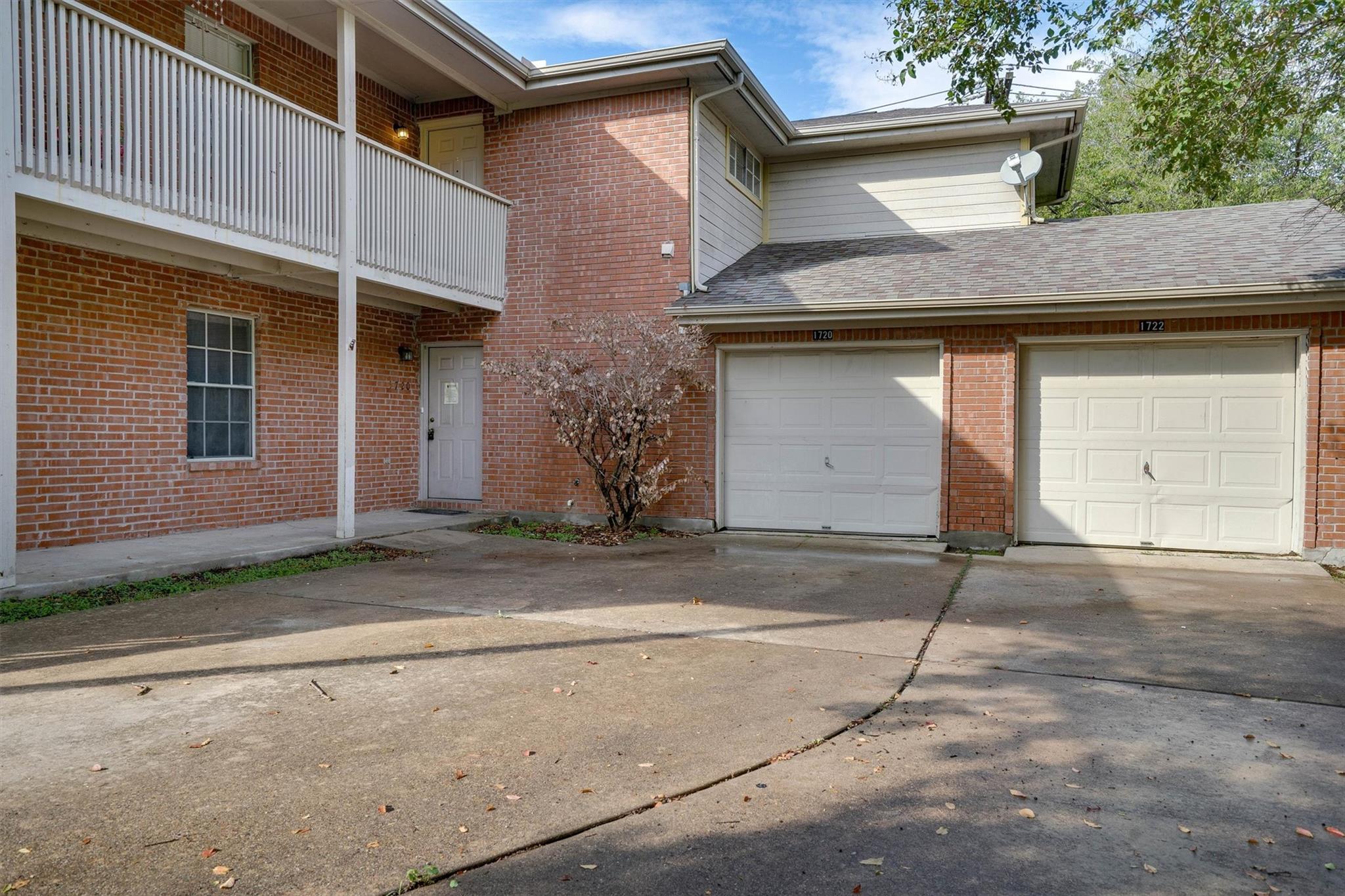 A classic brick exterior offers durable construct