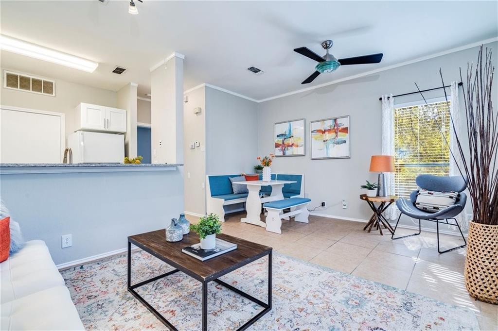 Listing photo 1 of 802 S 1st St  #206