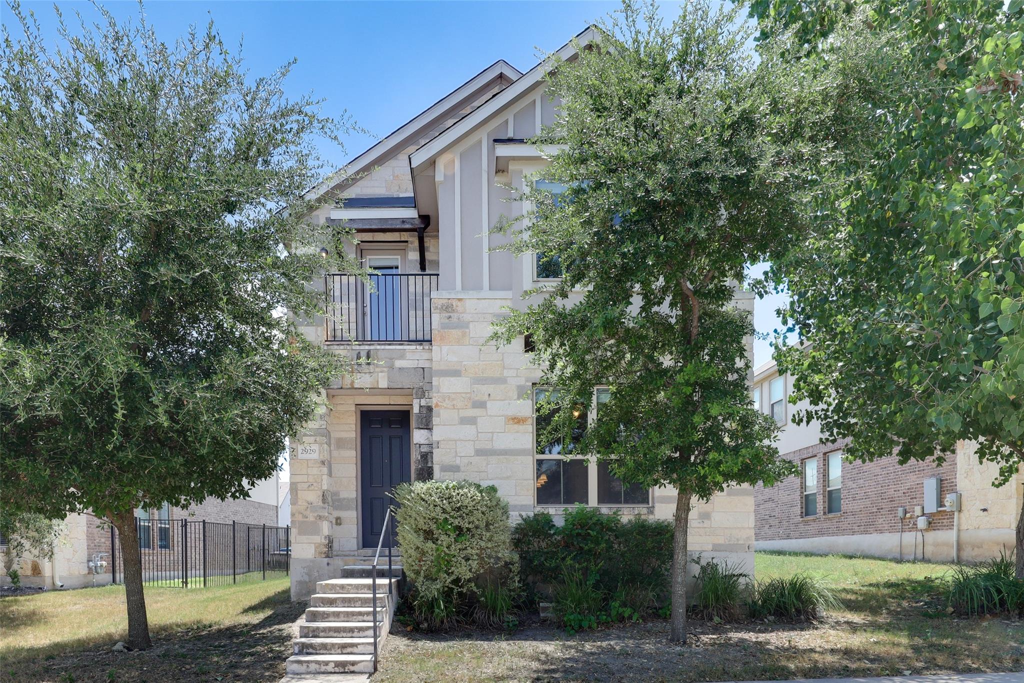 Listing photo 1 of 2929  Harvester Ln