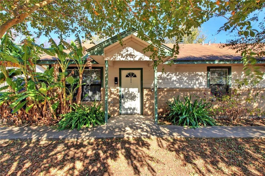 Listing photo 1 of 200  Hall Dr  #B