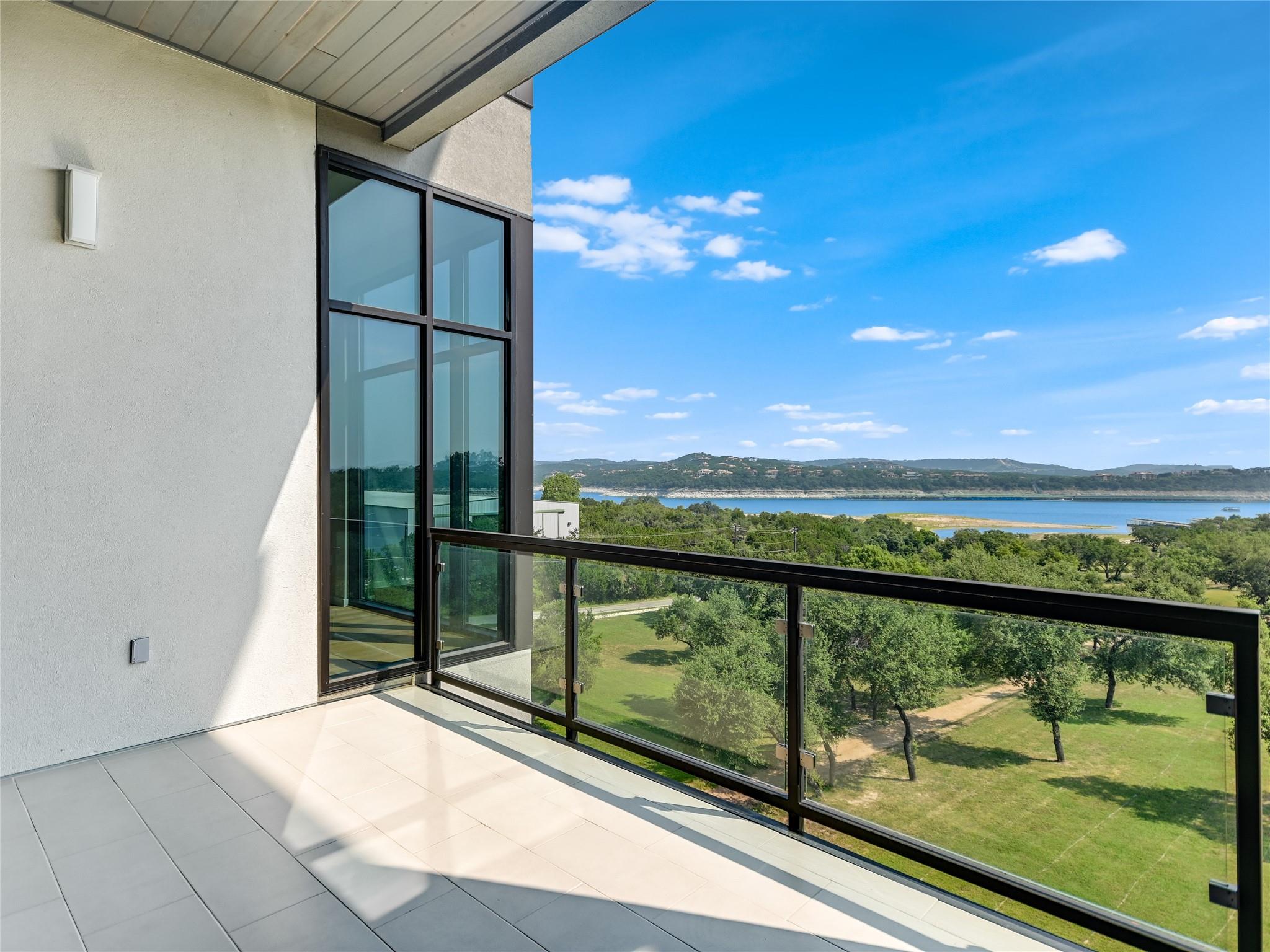 Listing photo 1 of 5921  Hi Line Rd  #2.402