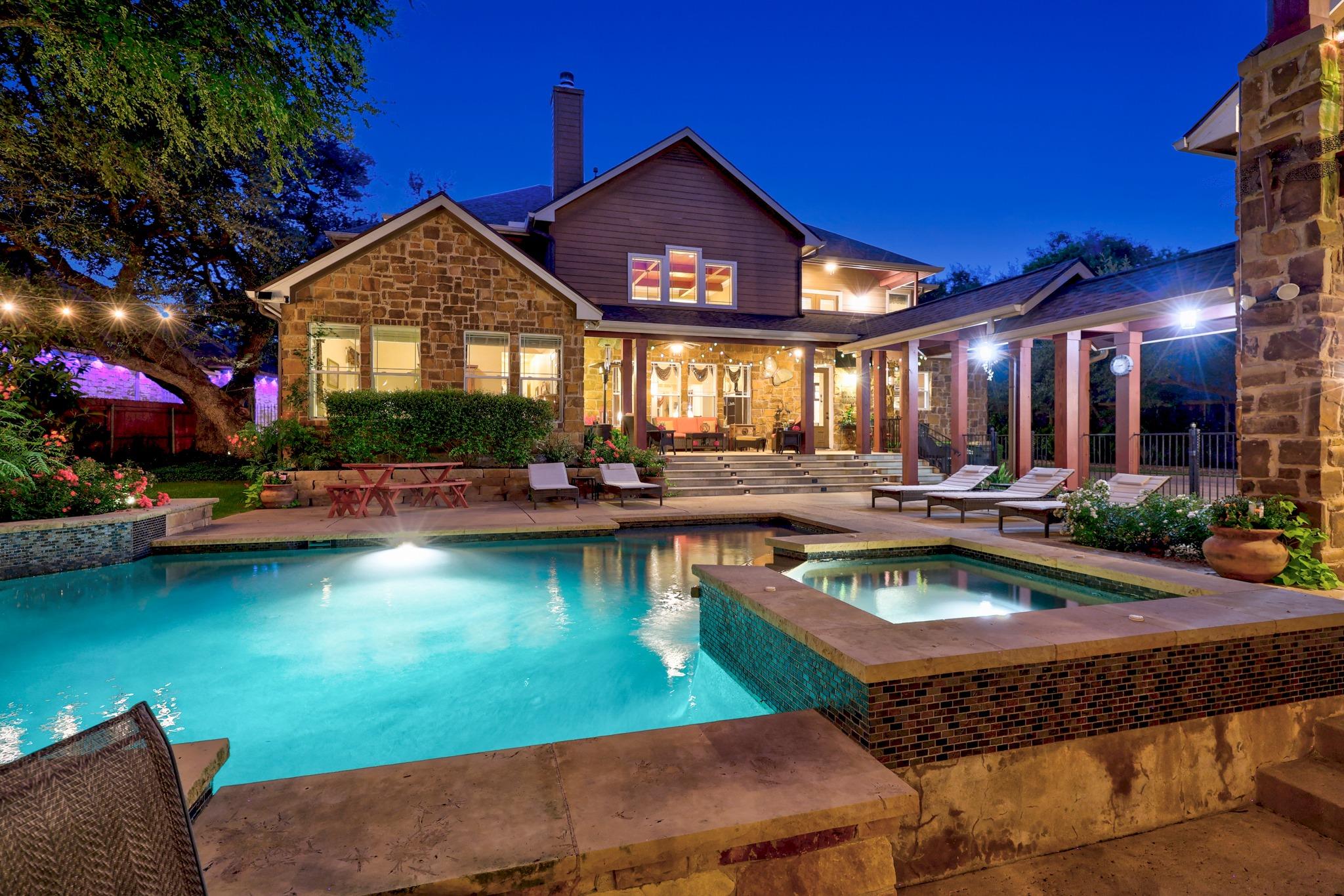 Listing photo 1 of 122  Dawana Ln