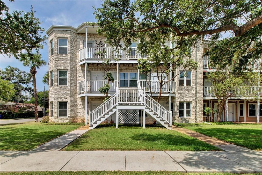 Listing photo 1 of 3400  Speedway None  #202