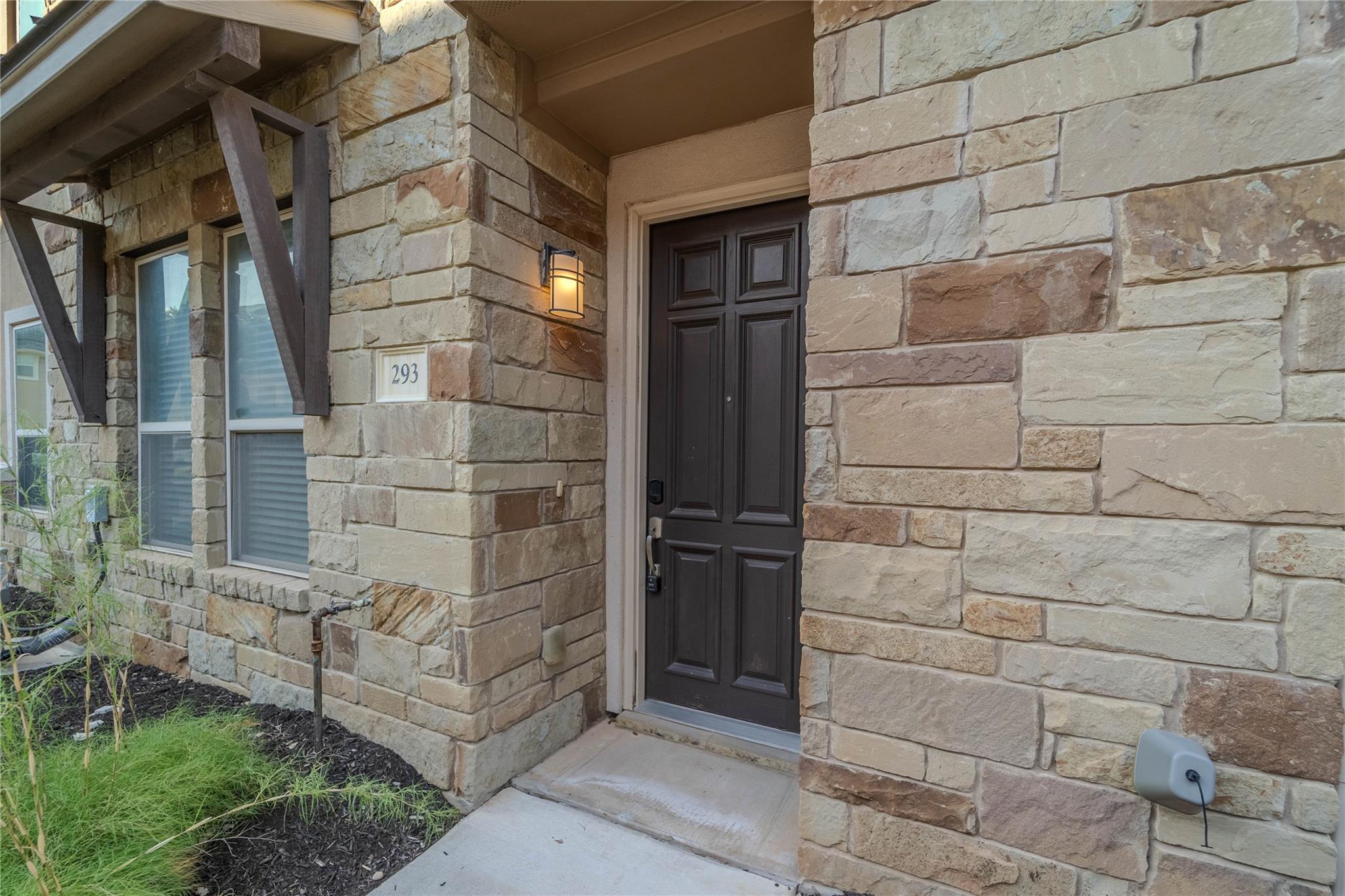 Listing photo 1 of 13800  Lyndhurst St  #293