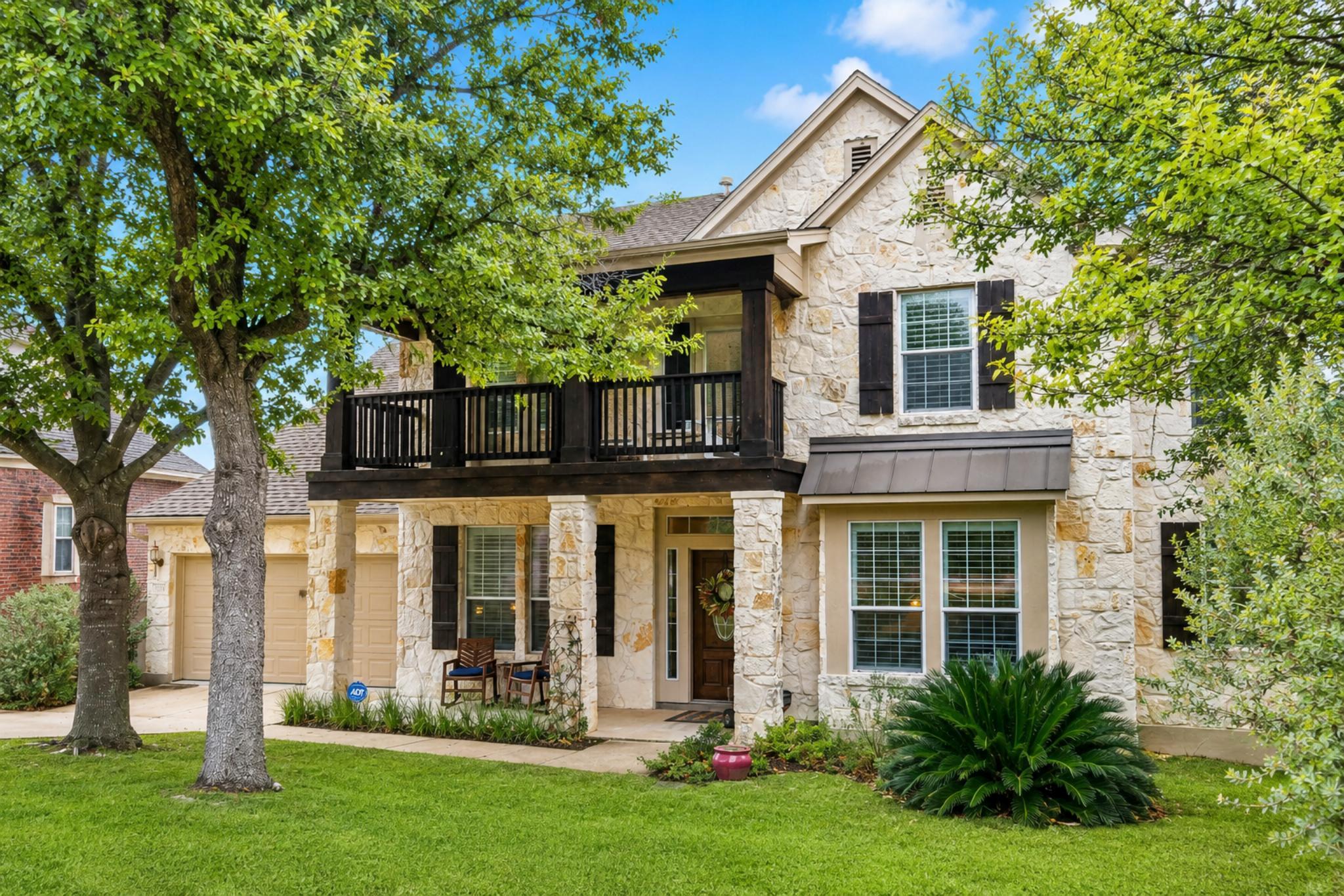 Listing photo 1 of 7124  Via Dono Dr