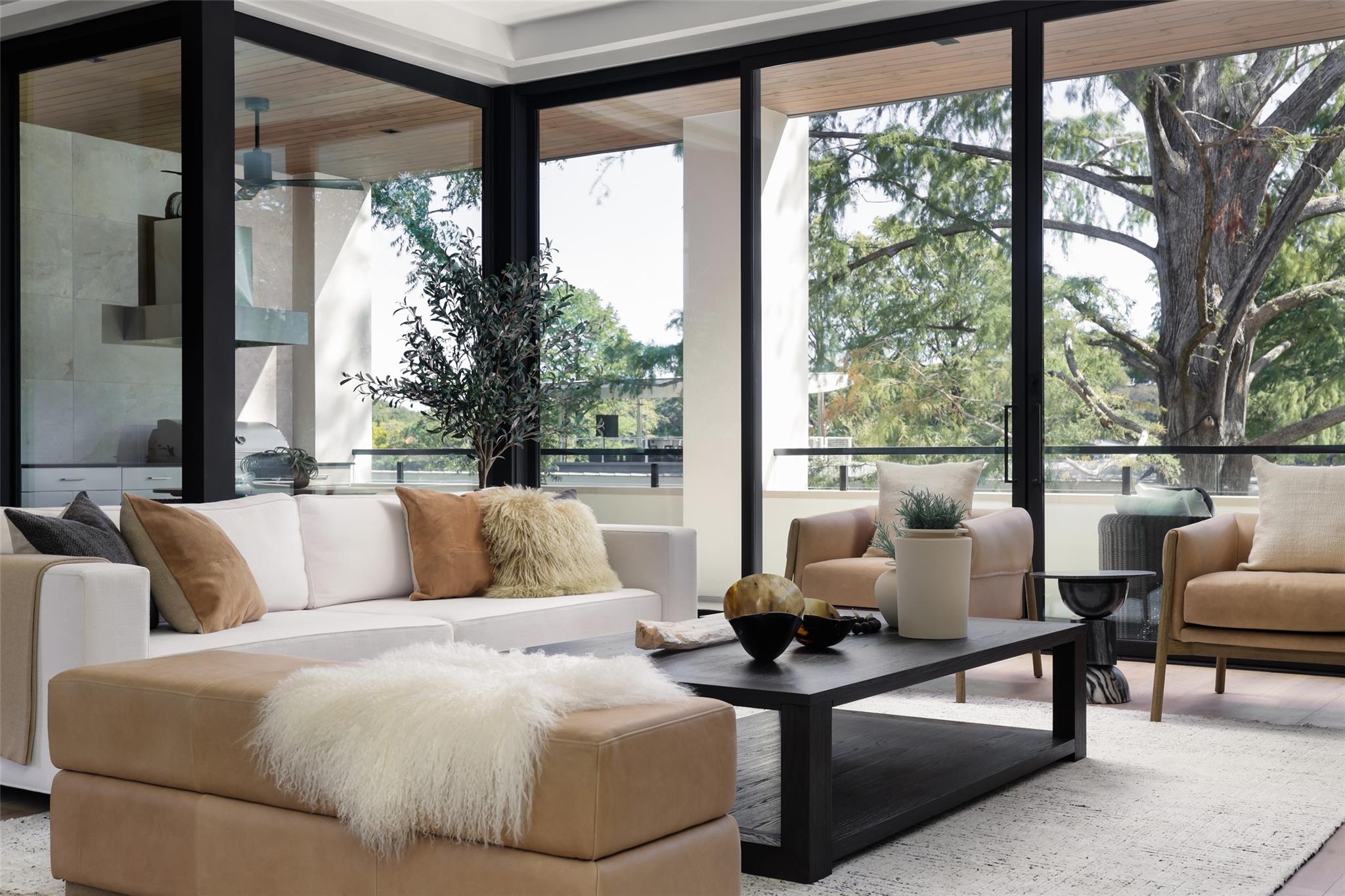 2503  Westlake Dr  #201 매물 사진 1