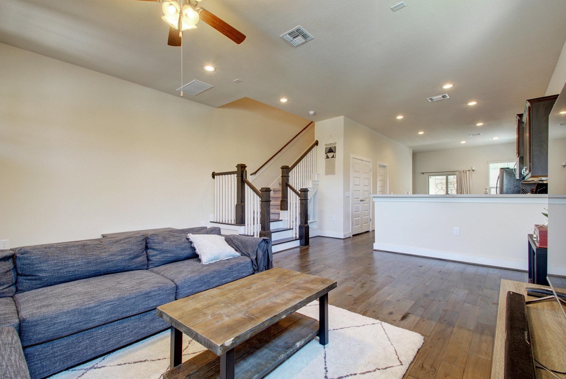 Listing photo 1 of 12205  Cottage Promenade Ct  #7