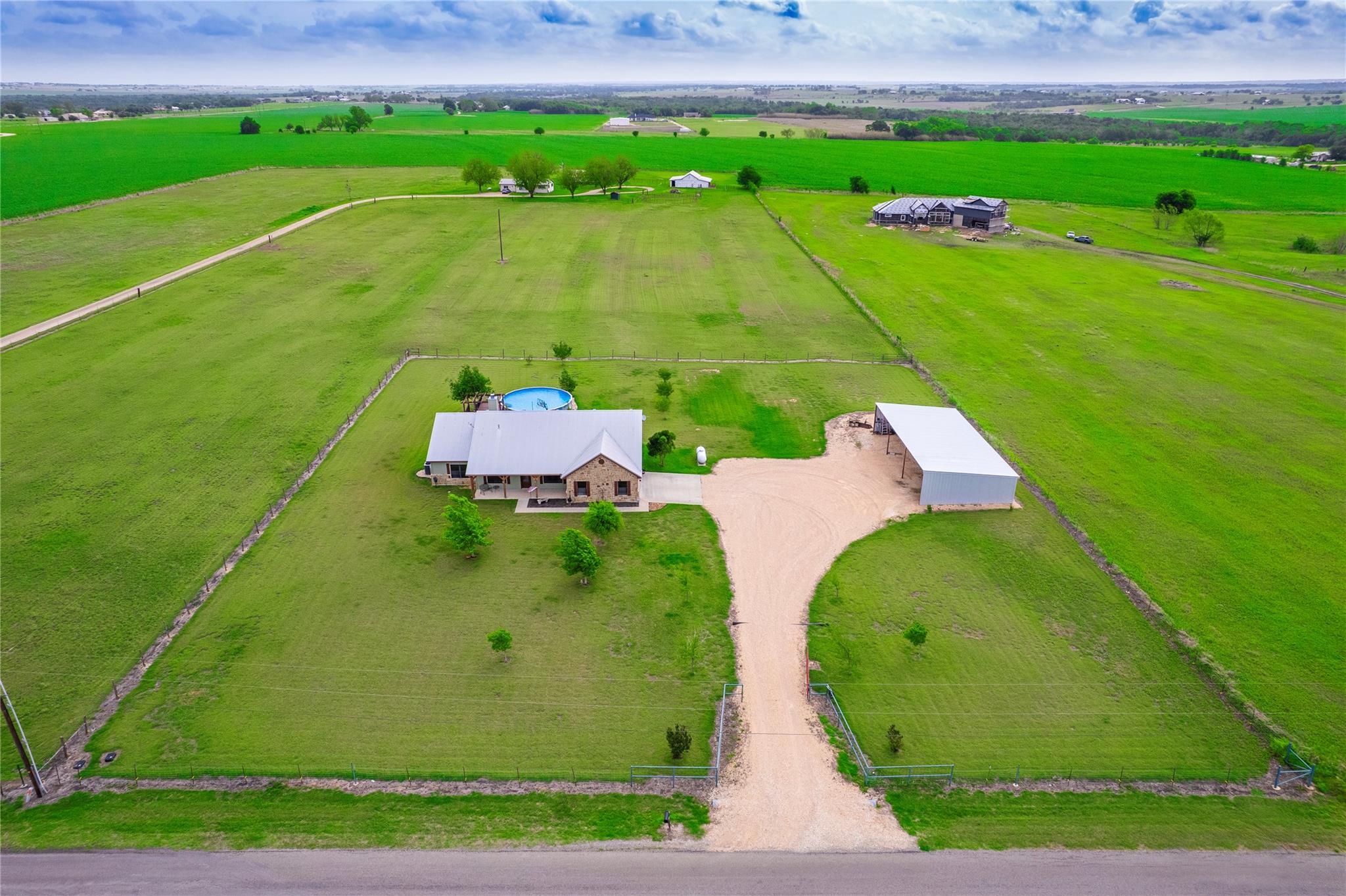 Listing photo 1 of 877  County Road 455 None