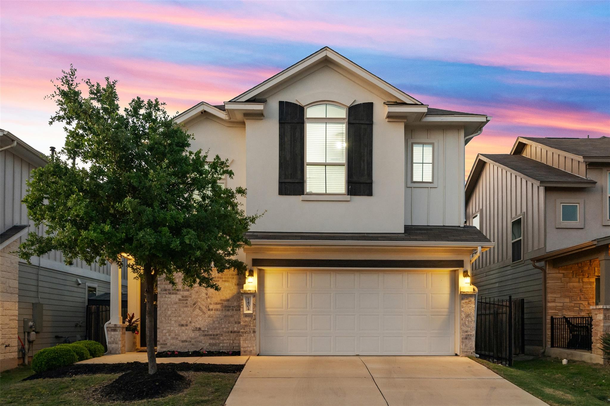 Listing photo 1 of 1404  Jenkins Bnd  #11