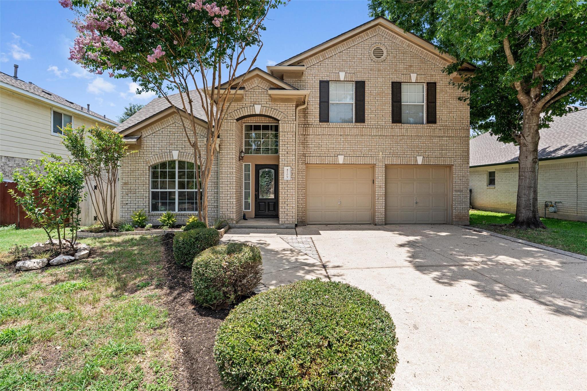 Listing photo 1 of 4109  Moss Hollow Dr