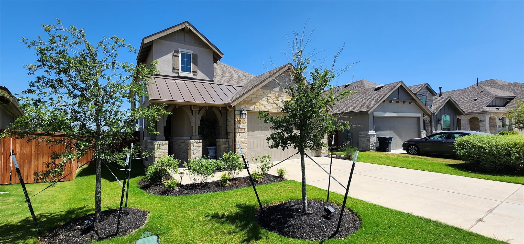 Listing photo 1 of 128  Rosebush Dr