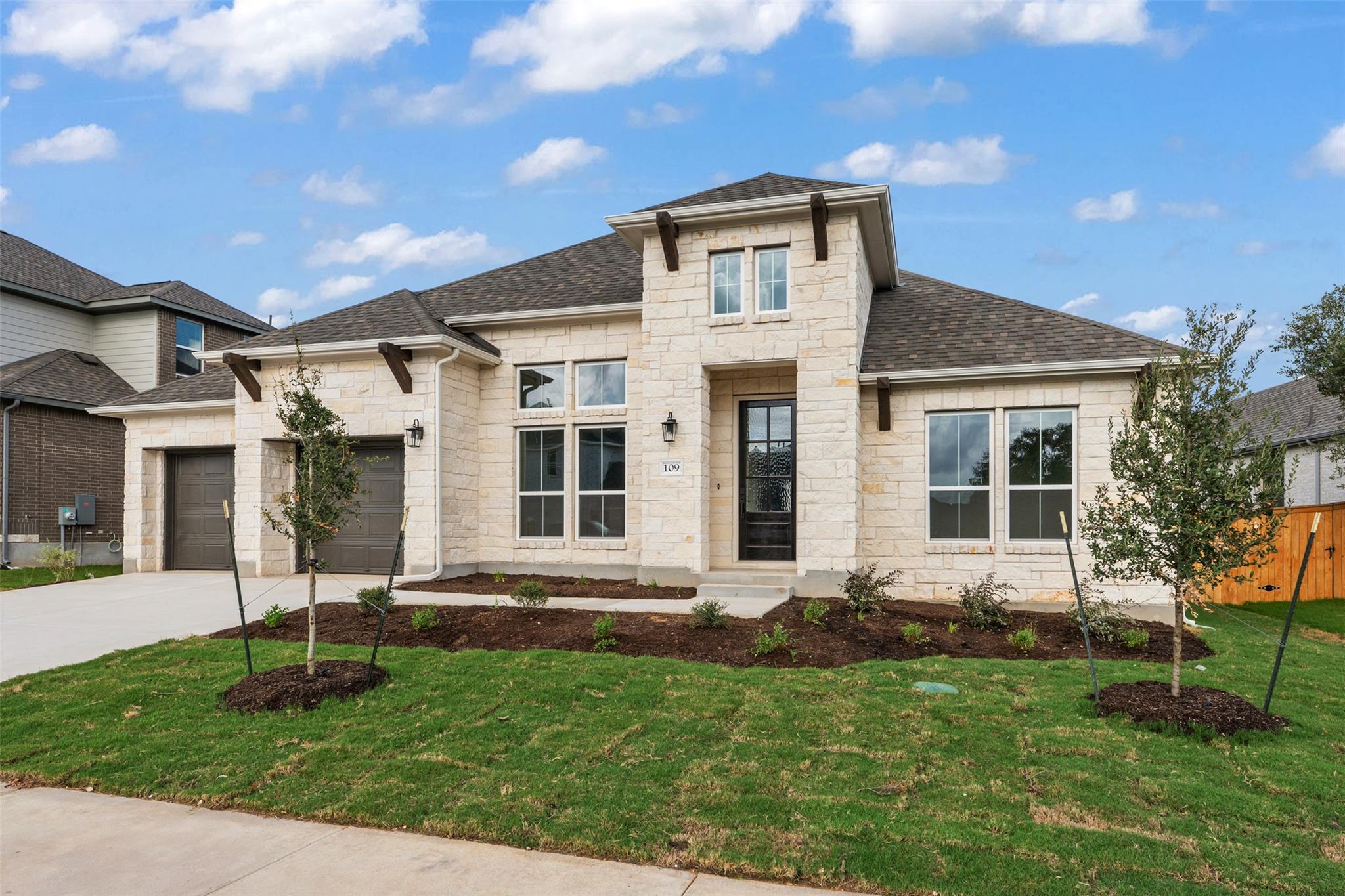 Listing photo 1 of 109  Possumhaw Ln