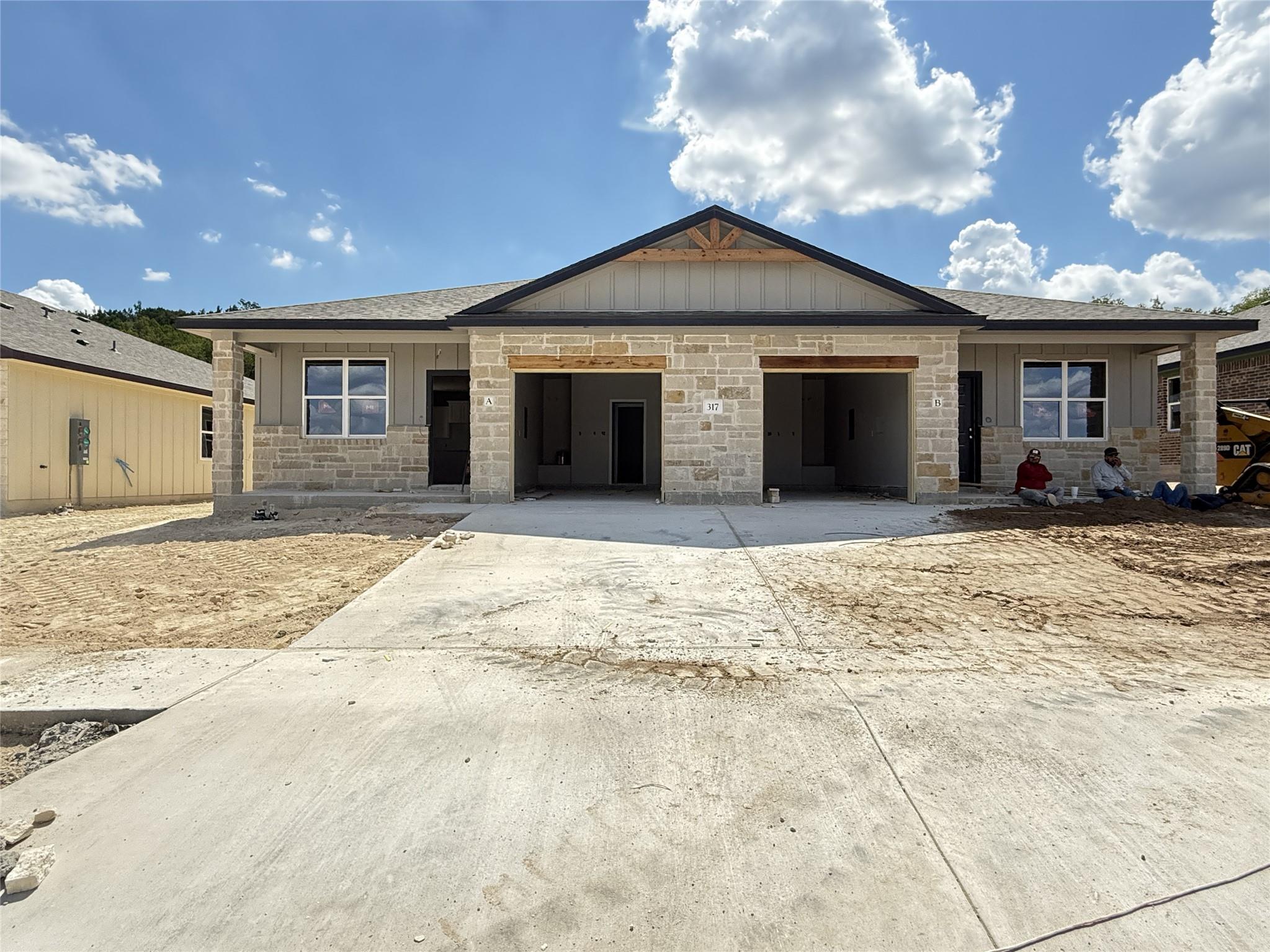 Listing photo 1 of 317  Rain Dance Trl