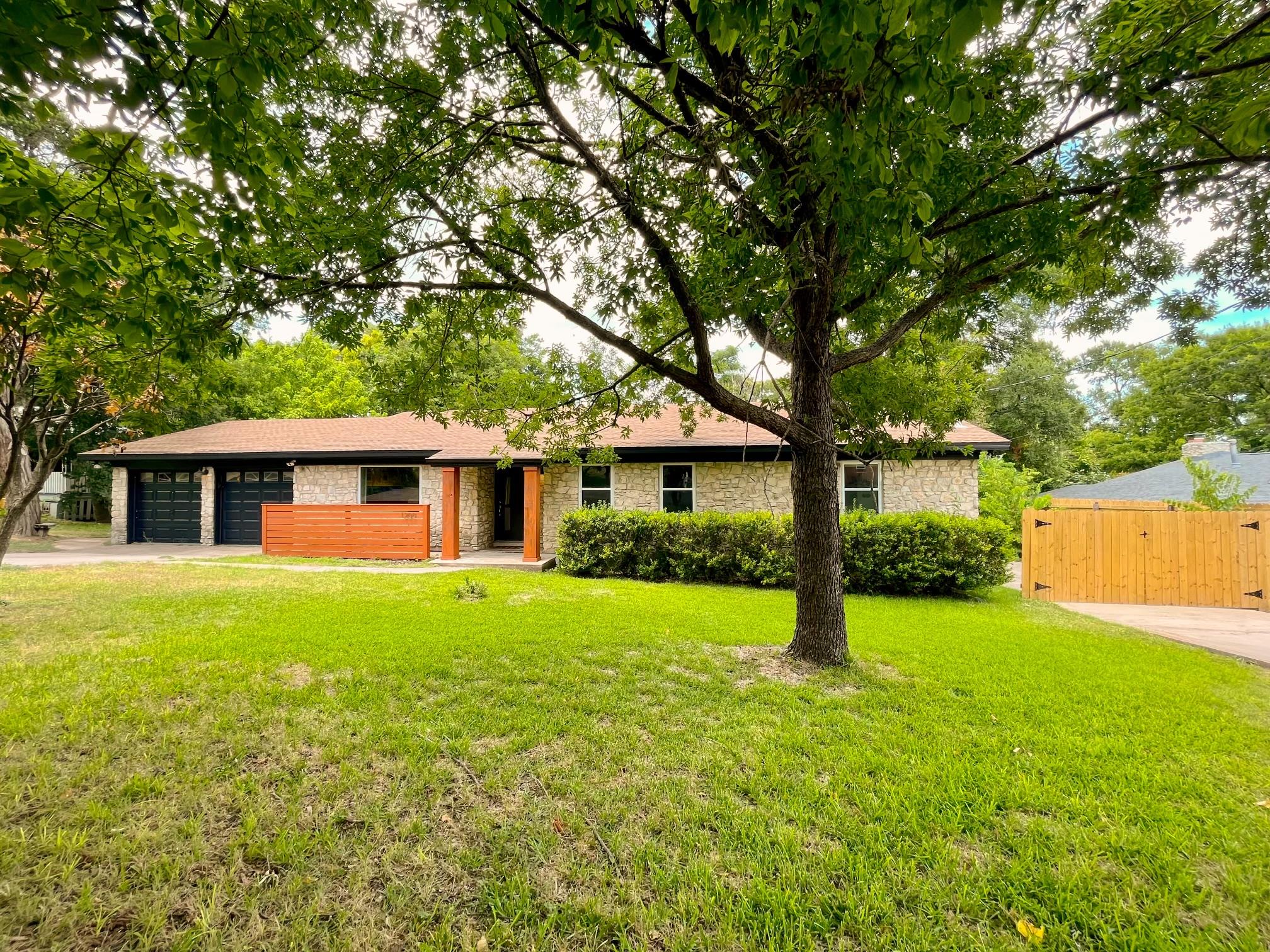 Listing photo 1 of 1200  Somerset Ave