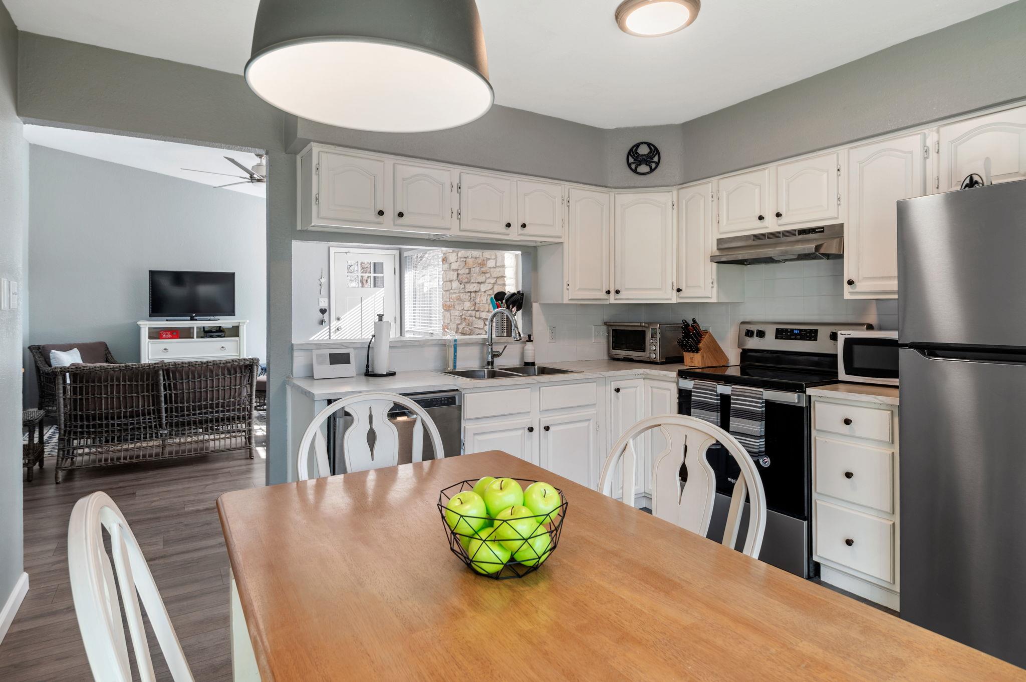 Listing photo 1 of 10401  Burmaster Ln  #A