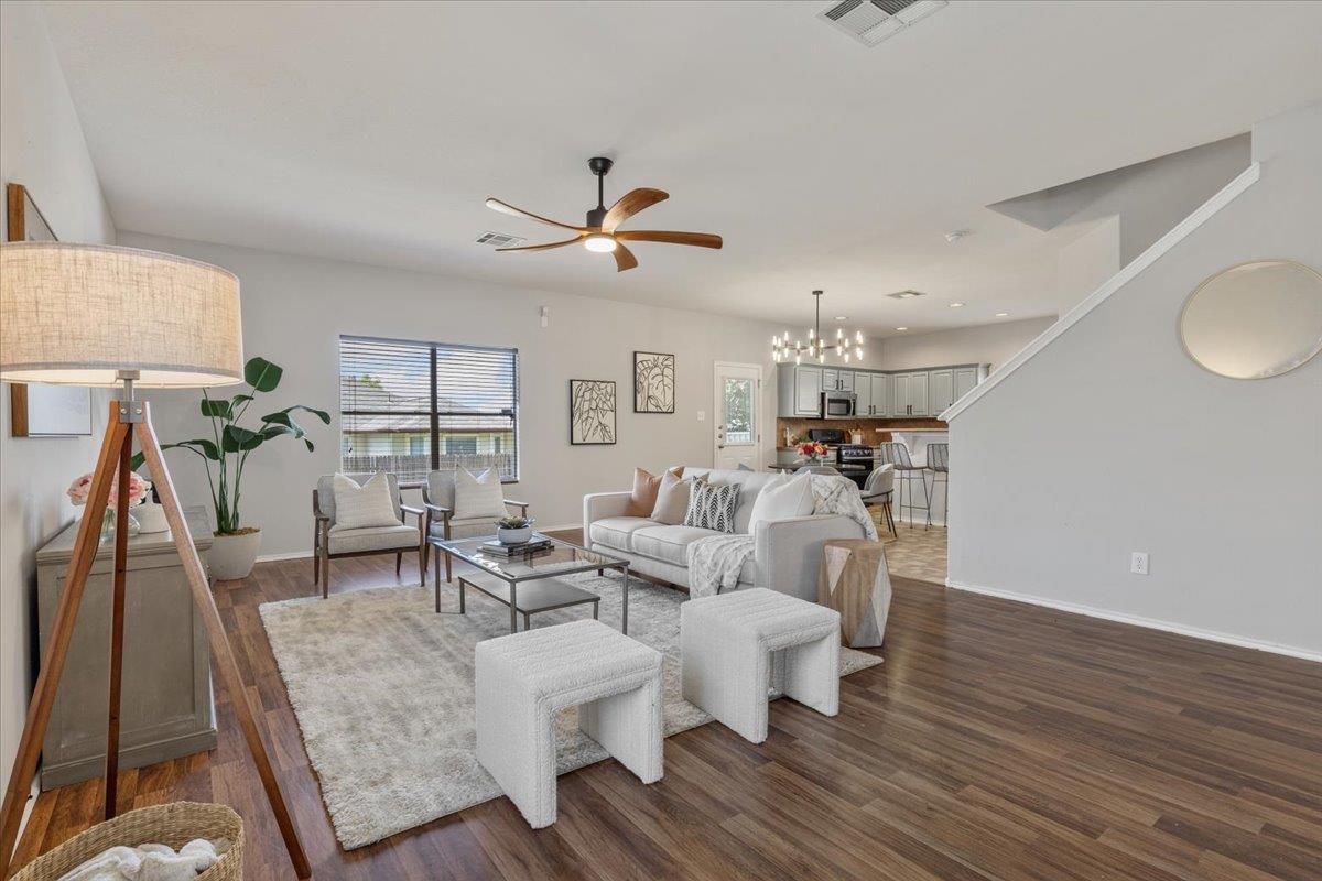 Listing photo 1 of 513  Friendship Cv