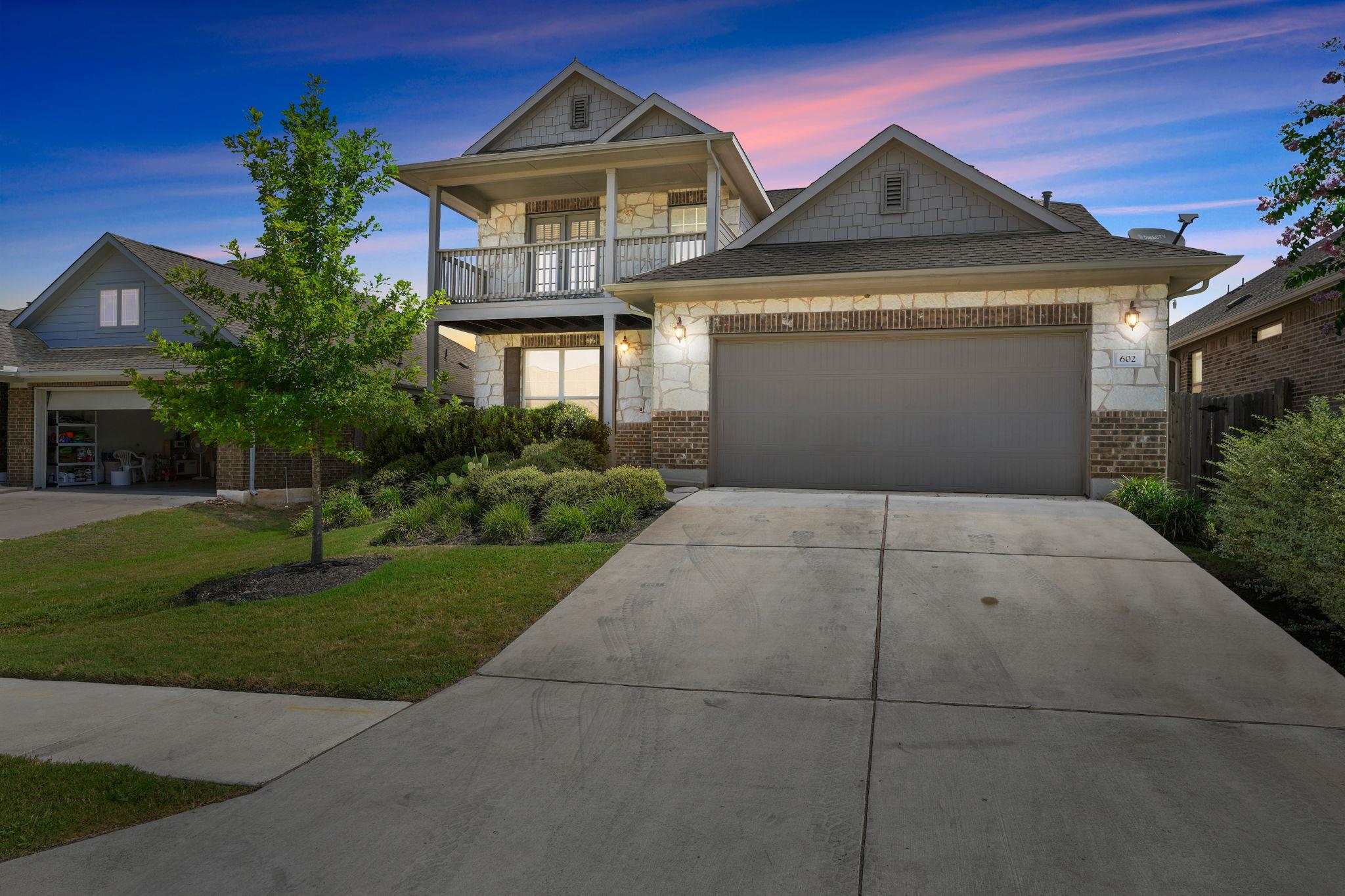 Listing photo 1 of 602  Allende Bnd