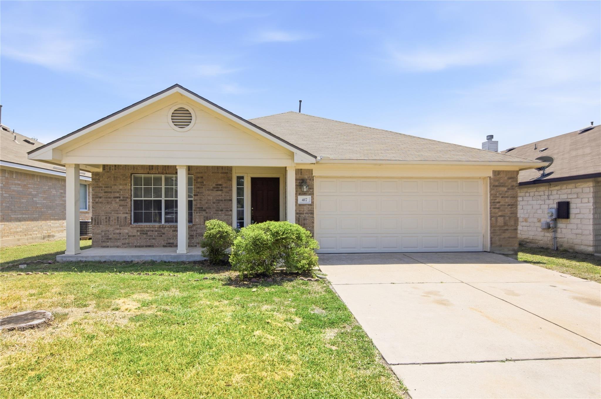 Listing photo 1 of 417  River Crossing Trl