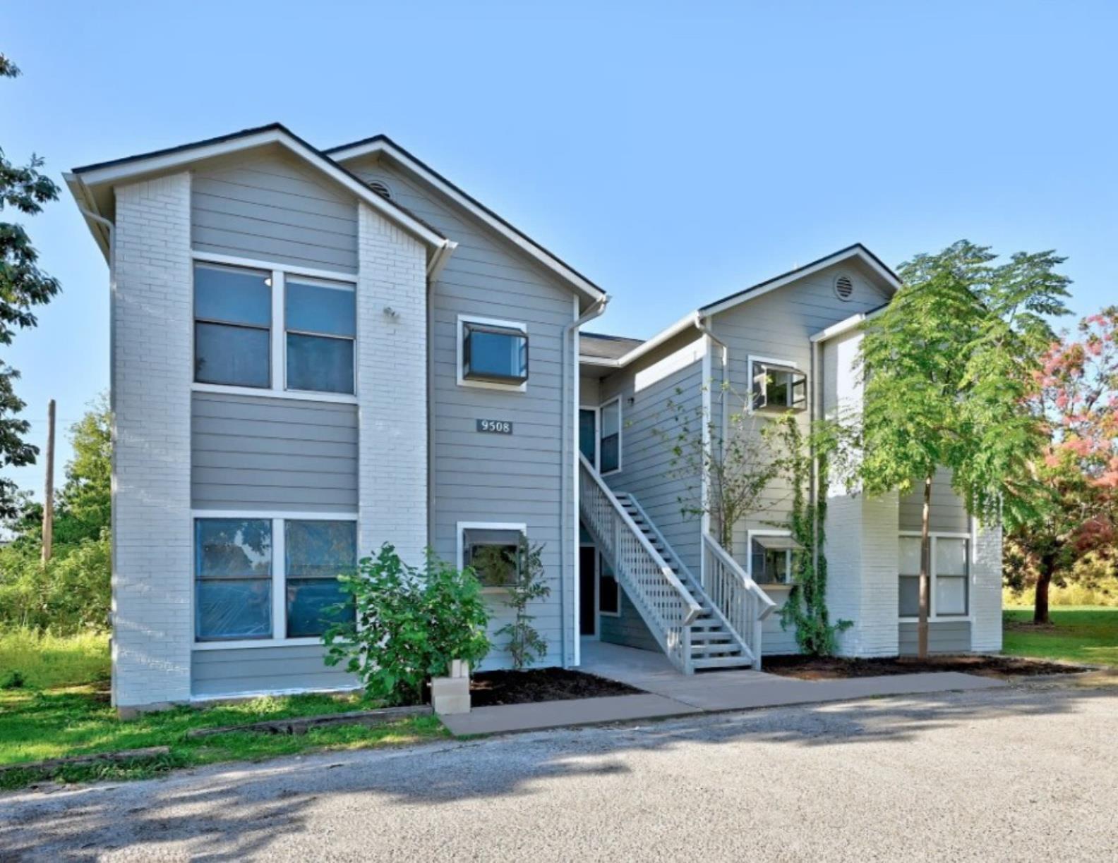 Listing photo 1 of 9508  Kempler Dr  #B