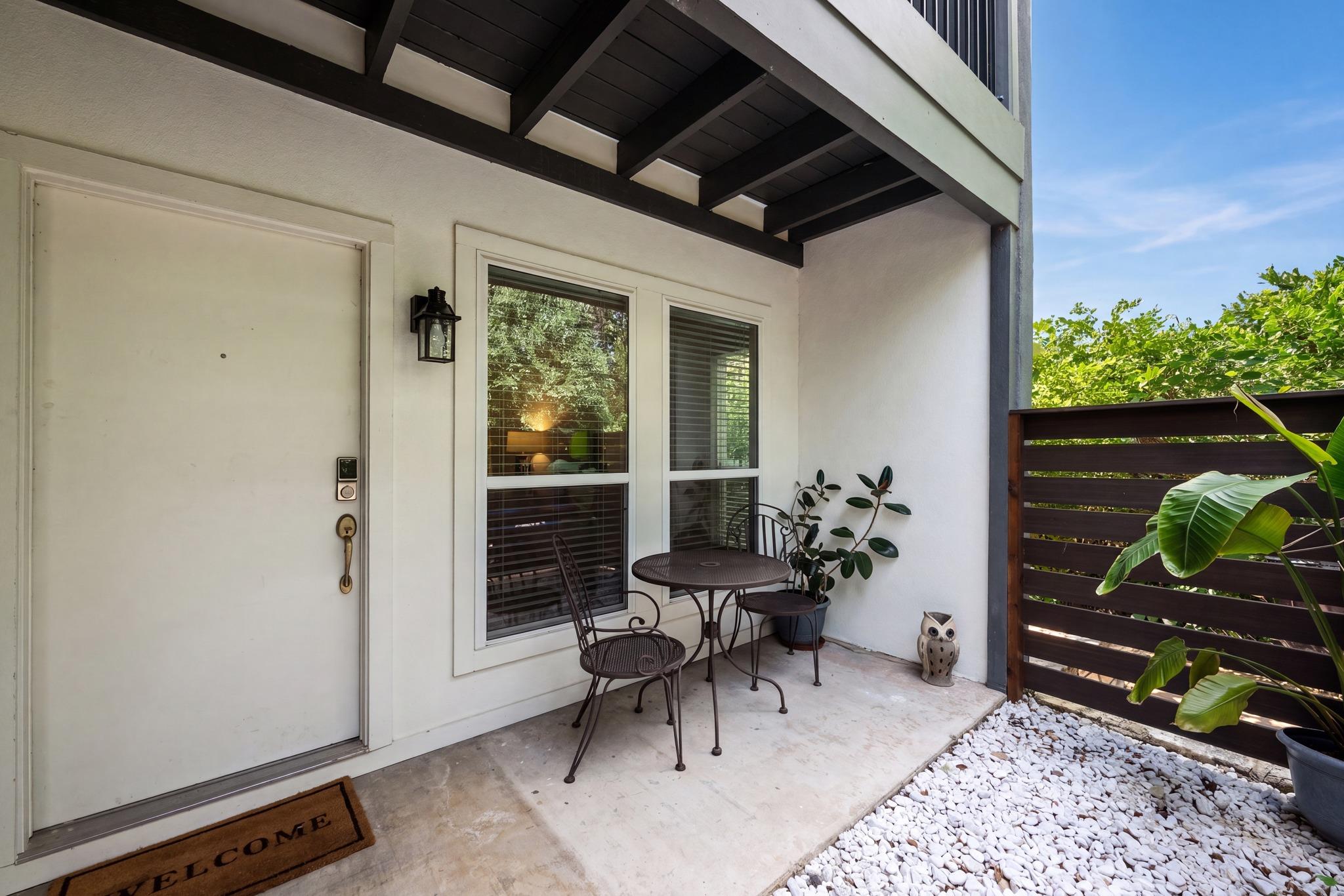 Listing photo 1 of 1509 W 39 1/2 St  #108