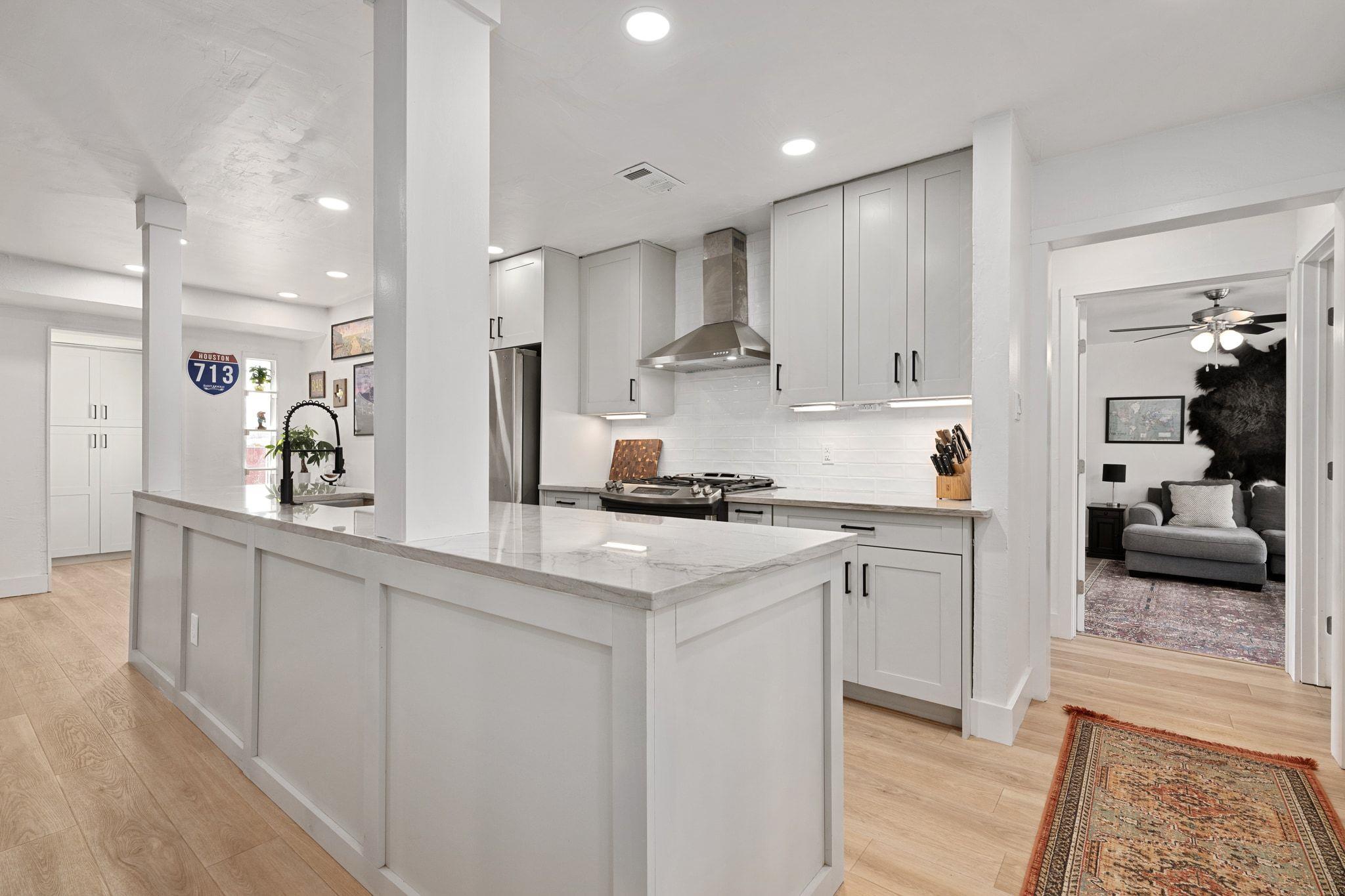 Culinary delights await in this modern kitchen wi