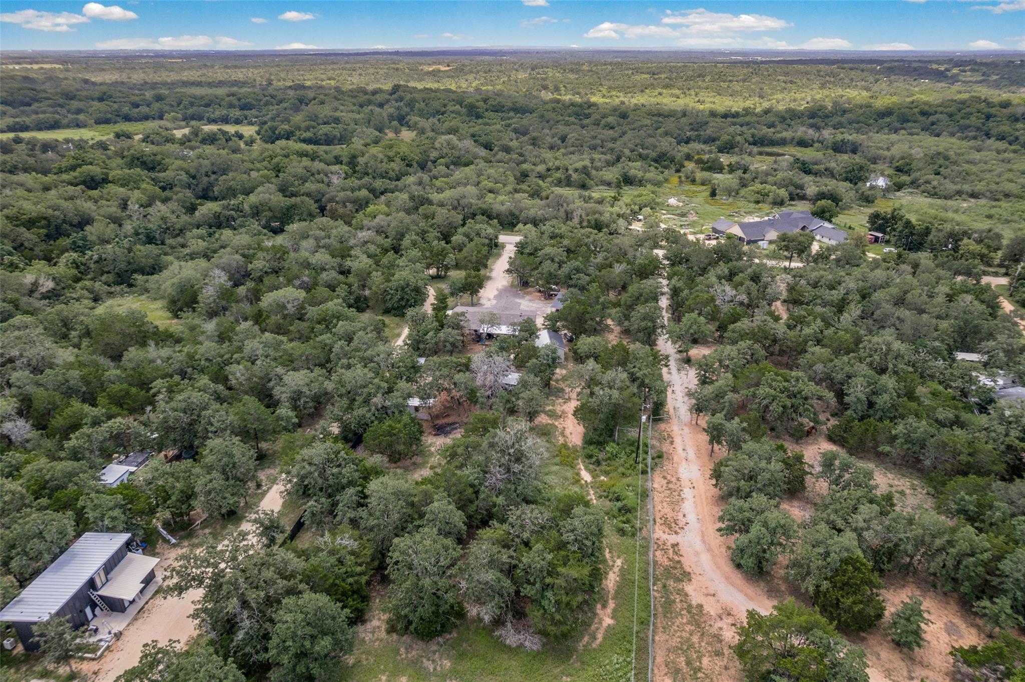 Vast, verdant landscape offering multiple residen